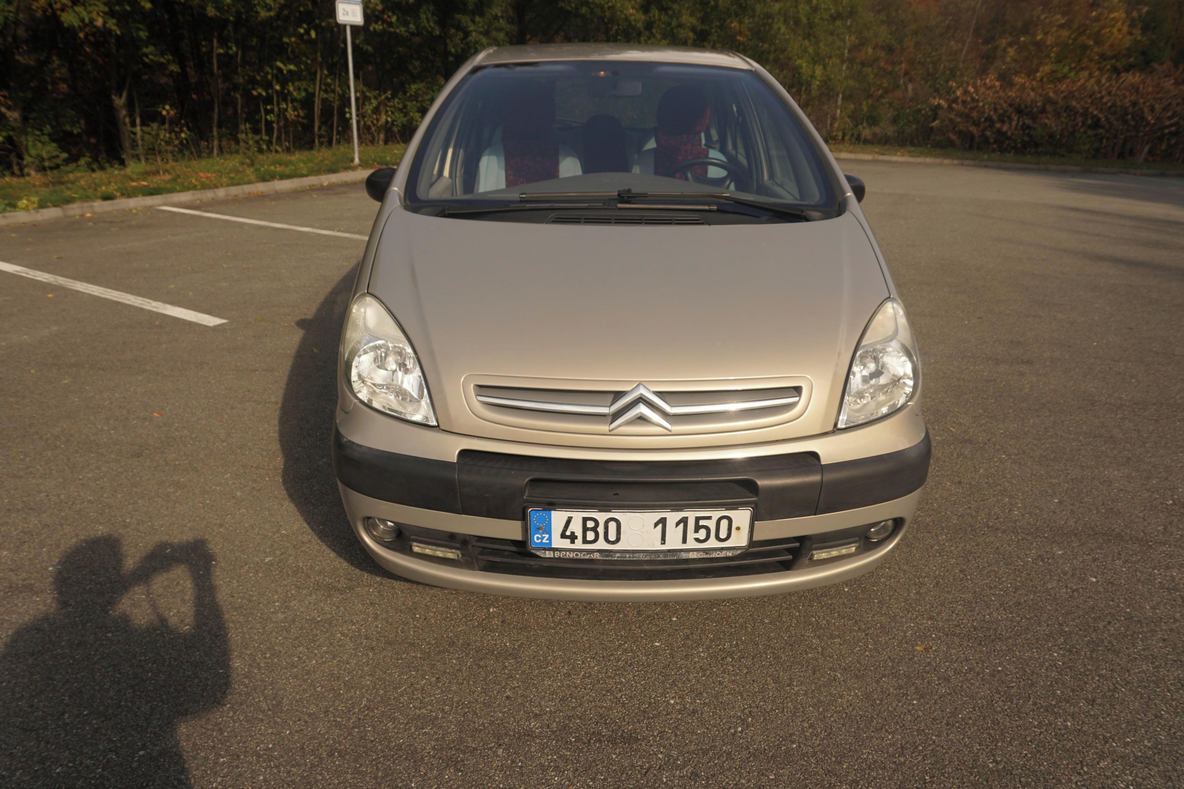 Citroën Xsara Picasso, Citroën Xsara Picasso 1.6i - fotka 2