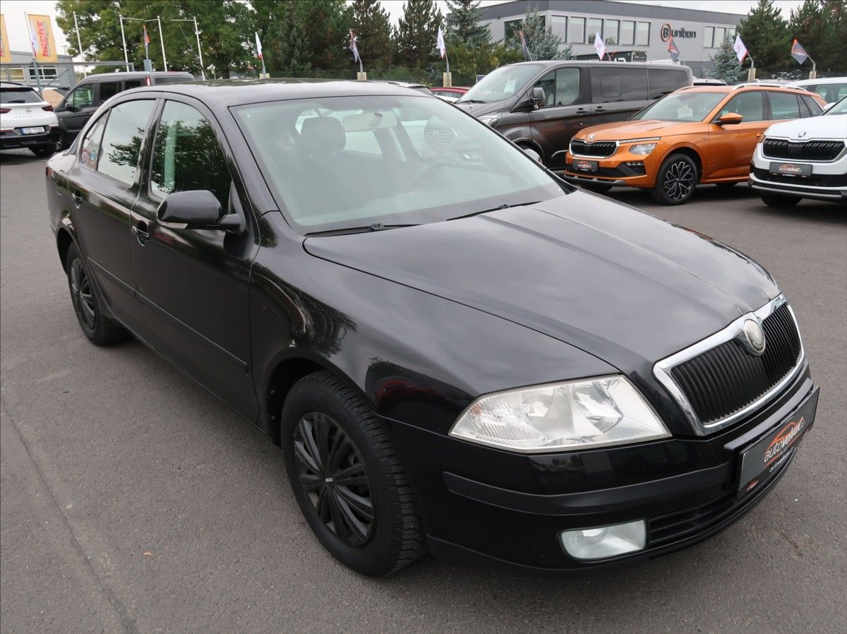 Škoda Octavia, 1,6 FSi,85kW,NovéČR,klima - fotka 2