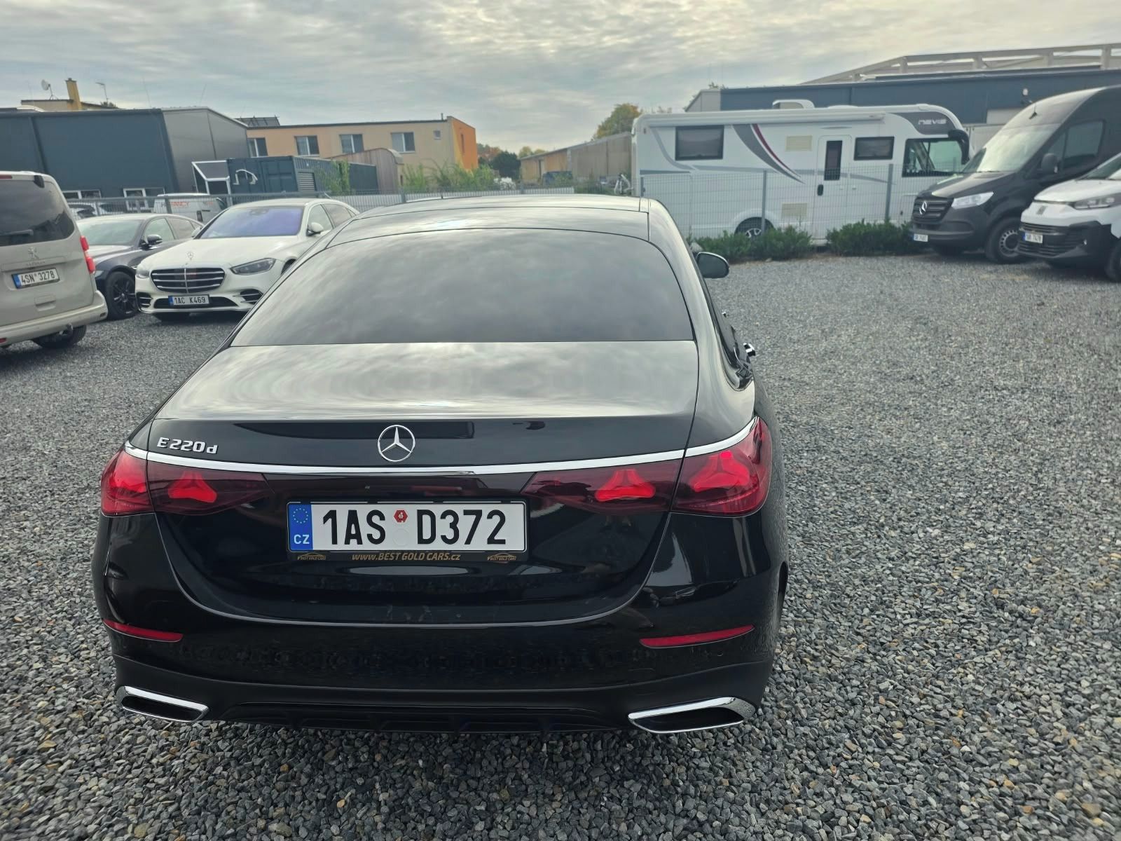 Mercedes-Benz Třídy E, Mercedes BENZ E220d - fotka 5
