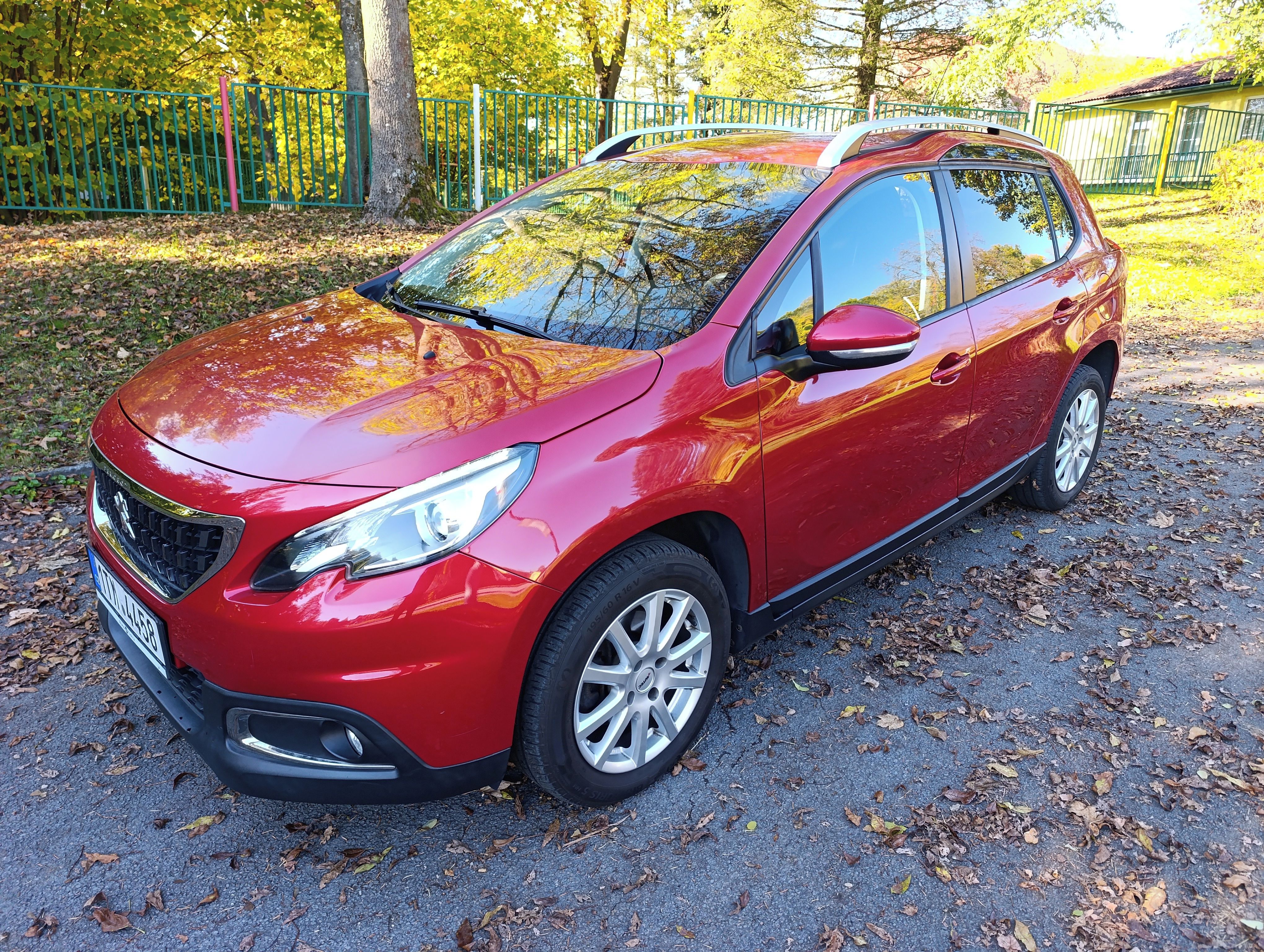 Peugeot 2008, 1.2i 81kW, automat
