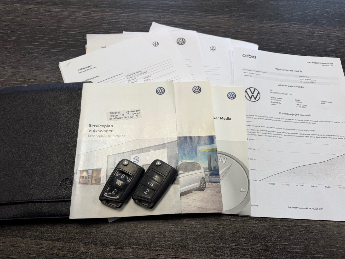 Volkswagen Touran, 1.2 TSI 81 kW Sound/7. MÍST/TZ - fotka 2
