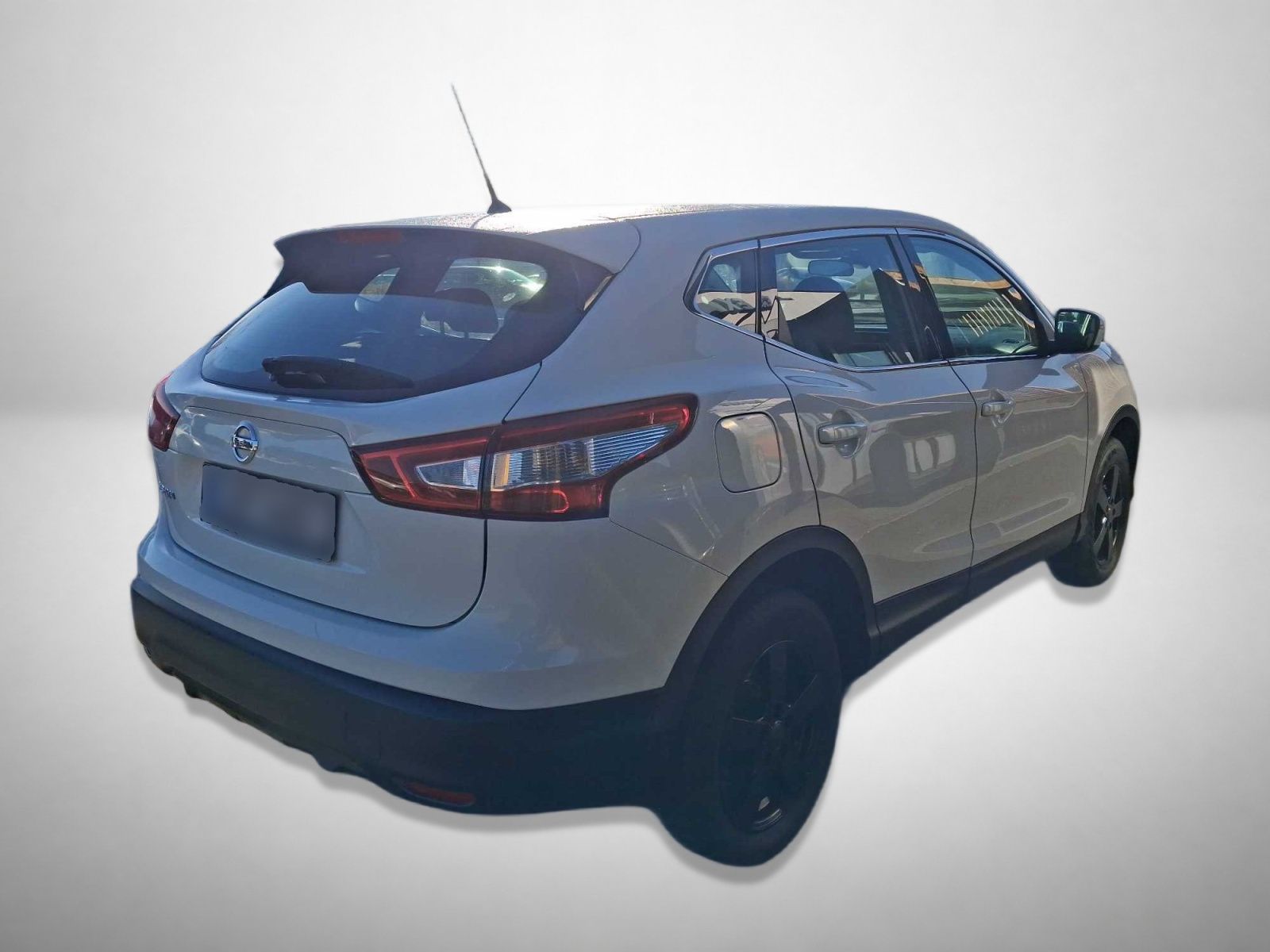 Nissan Qashqai, 1.2 DIG-T, ČR,1.maj - fotka 2