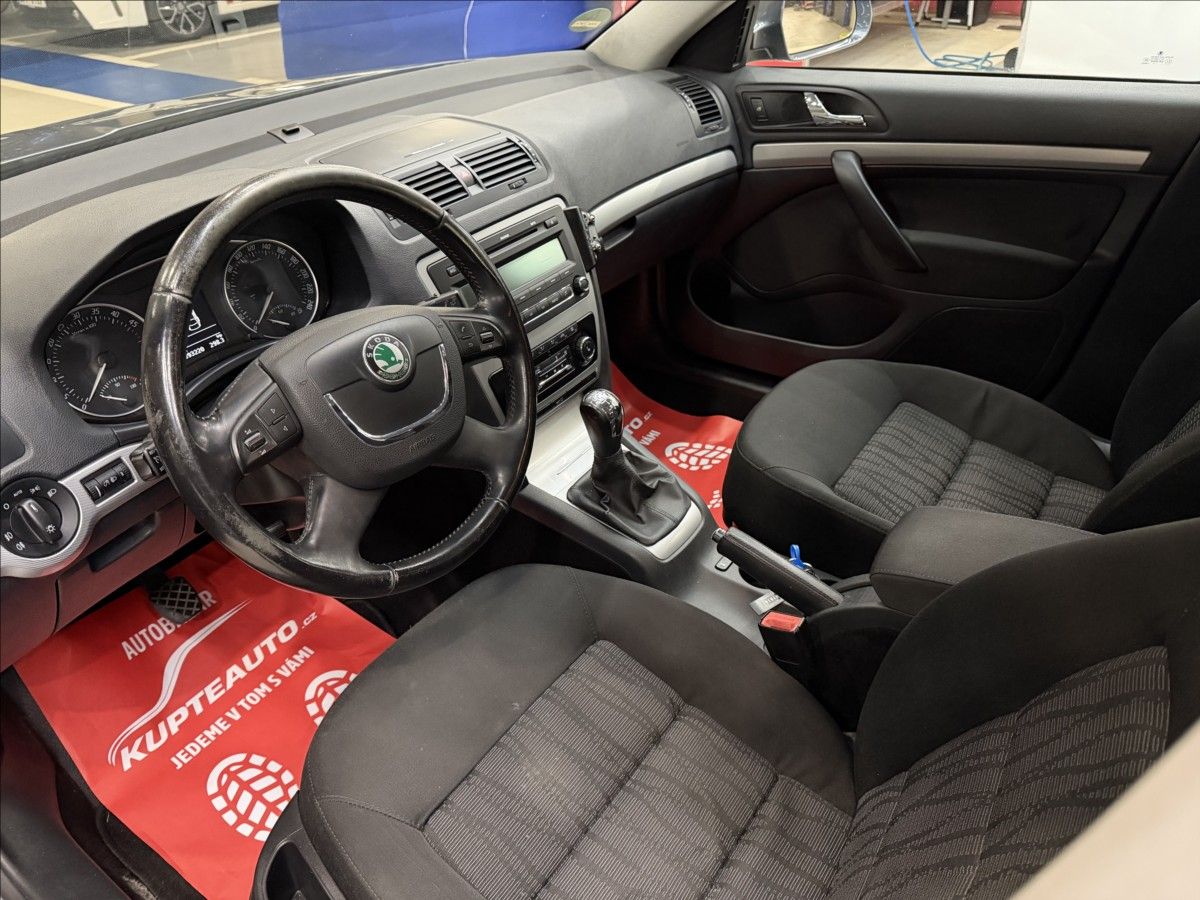 Škoda Octavia, 2,0 TDI - TOP STAV ! - fotka 5