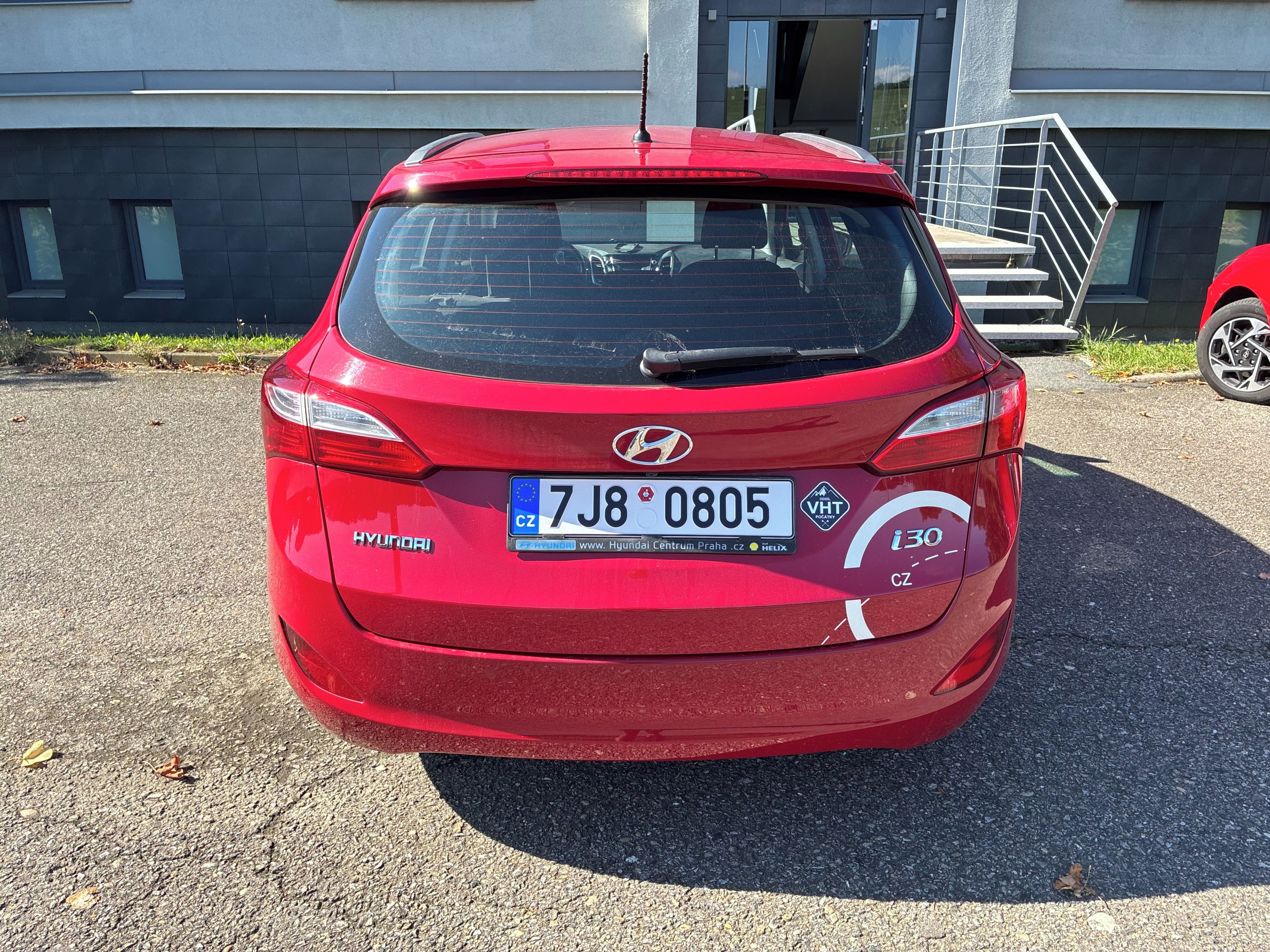 Hyundai i30, Hyundai i30, 1.6 MPI - fotka 6