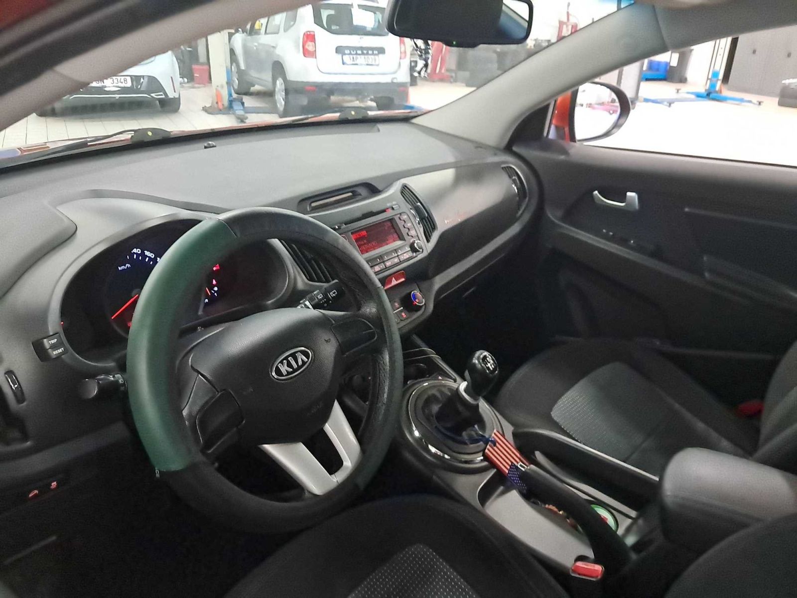 Kia Sportage, 1.7 CRDi, Vyhř. sedaček - fotka 3