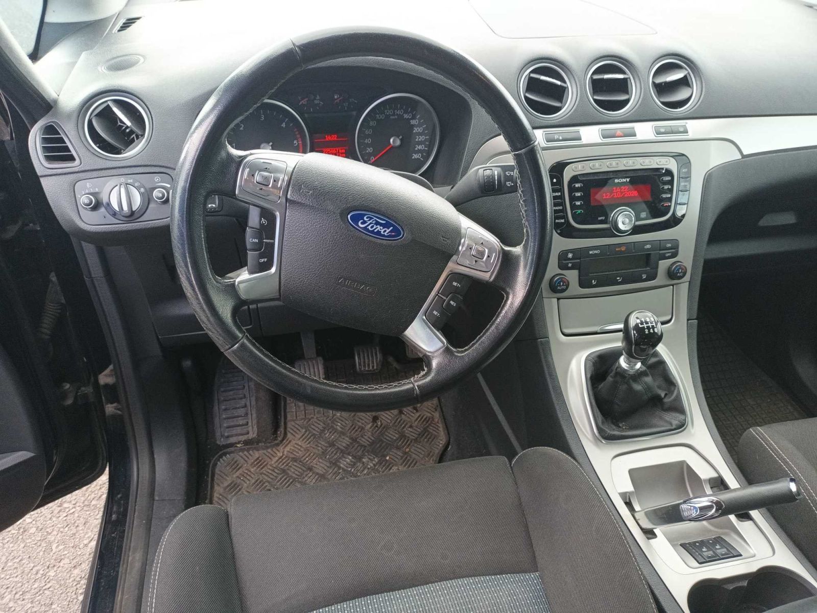 Ford S-MAX, 2.0 TDCi, 7 míst - fotka 3
