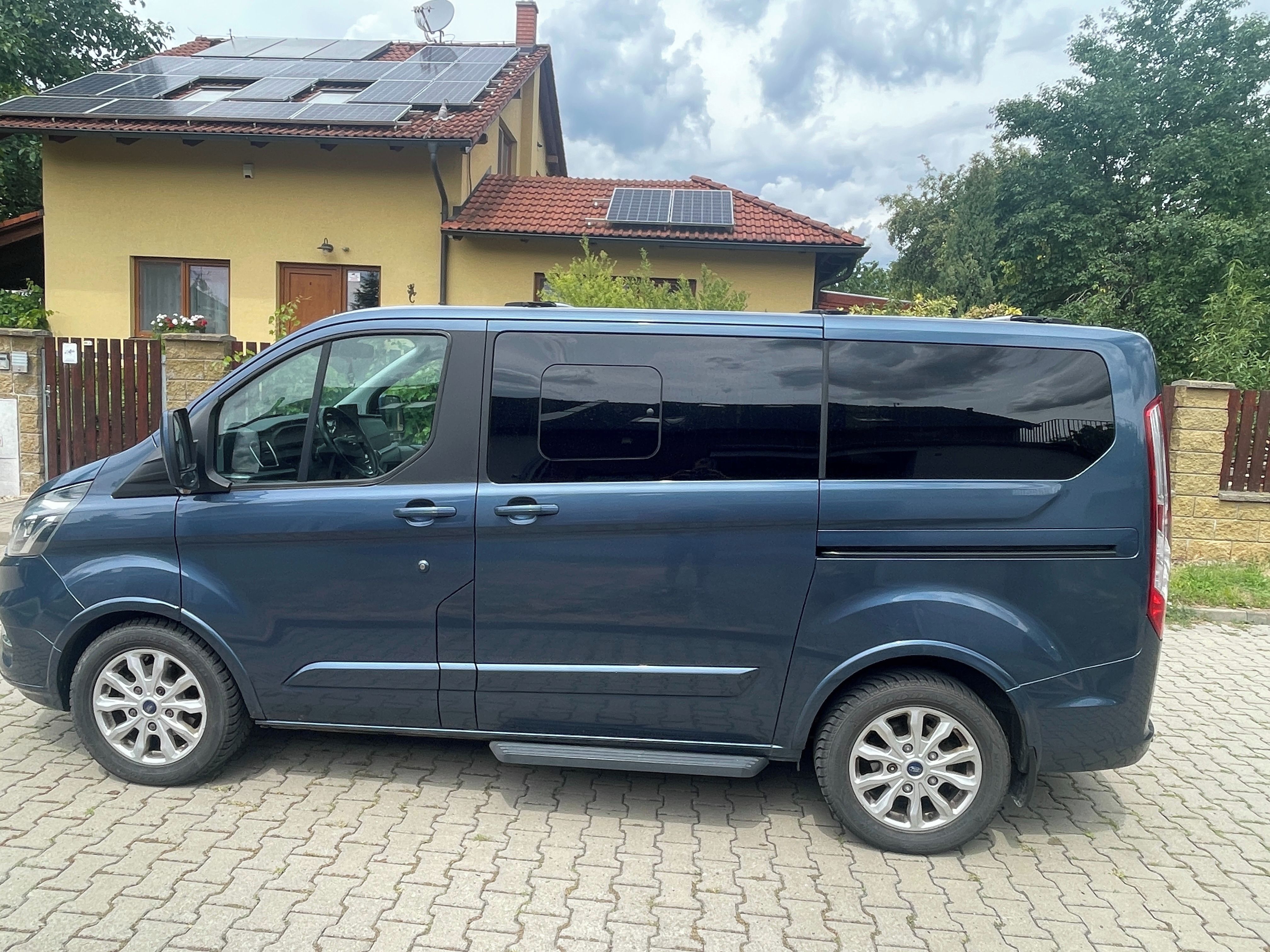 Ford Tourneo Custom - fotka 2