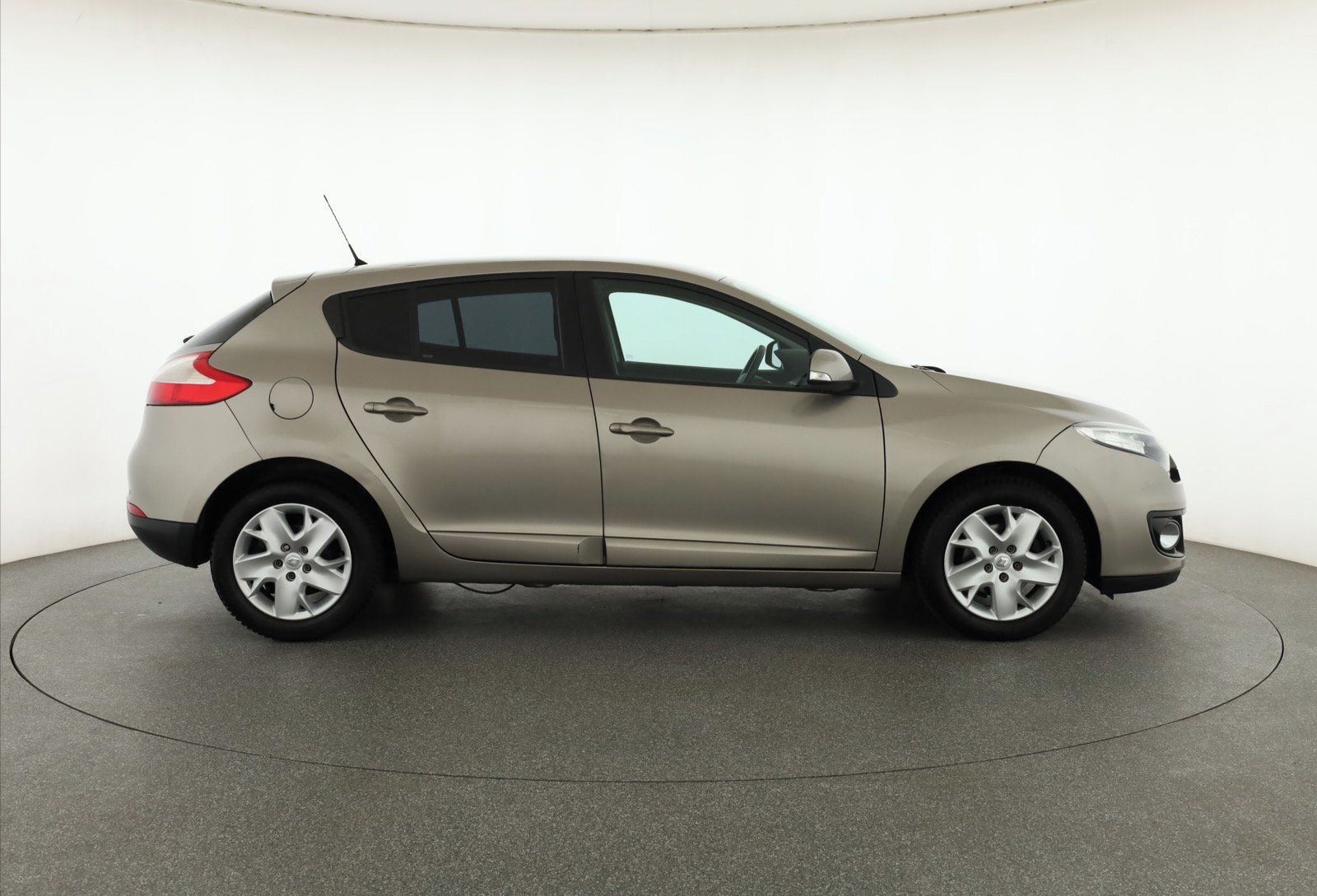 Renault Mégane, 1.6 16V, Automatická klima - fotka 6
