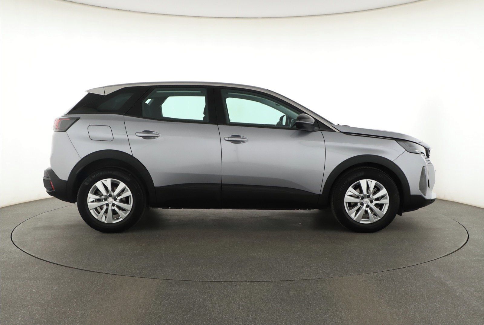 Peugeot 3008, 1.2 PureTech, Active Pack, ČR - fotka 6