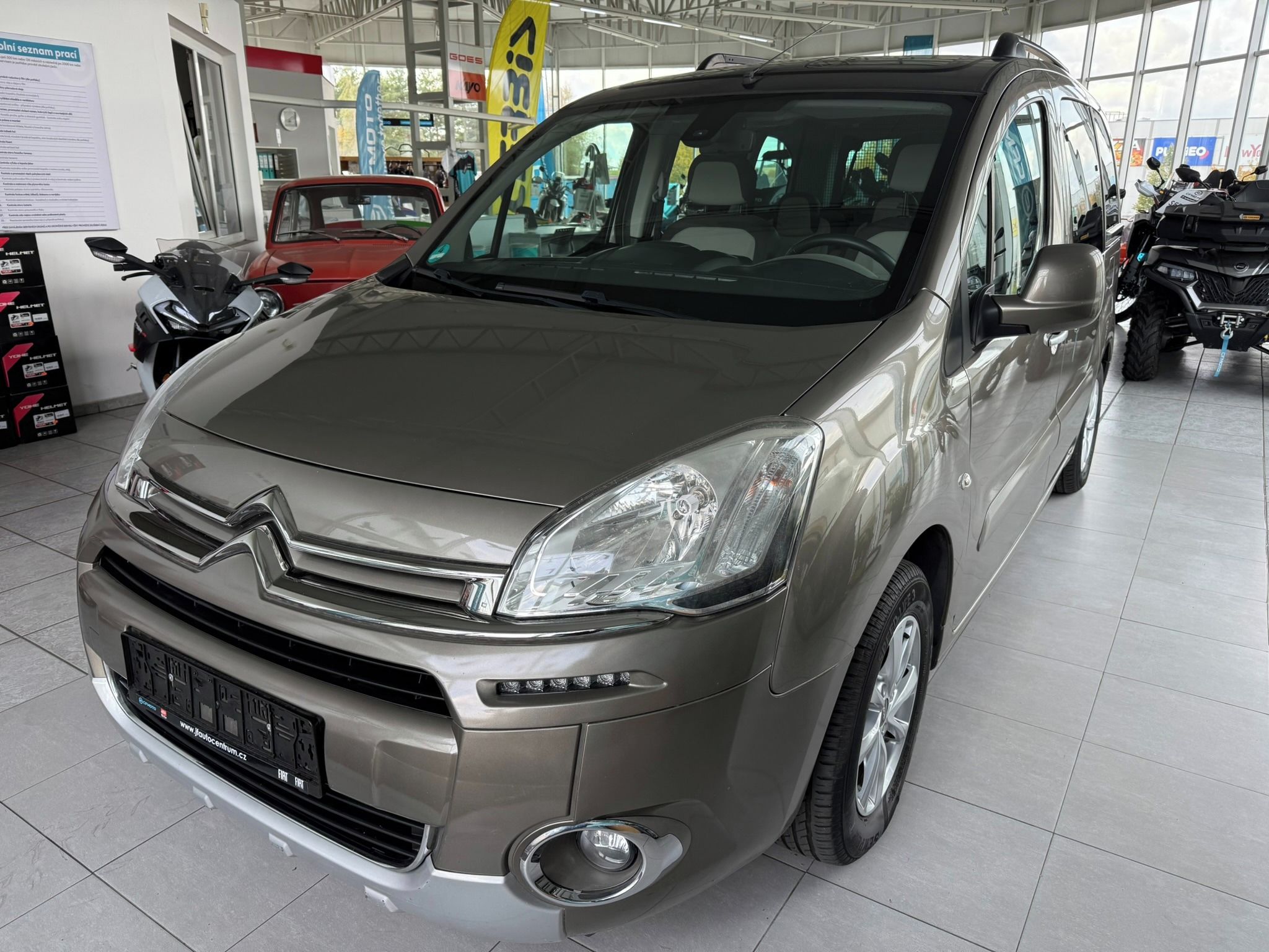 Citroën Berlingo, 1.6 HDi 68 kW Multispace - fotka 3
