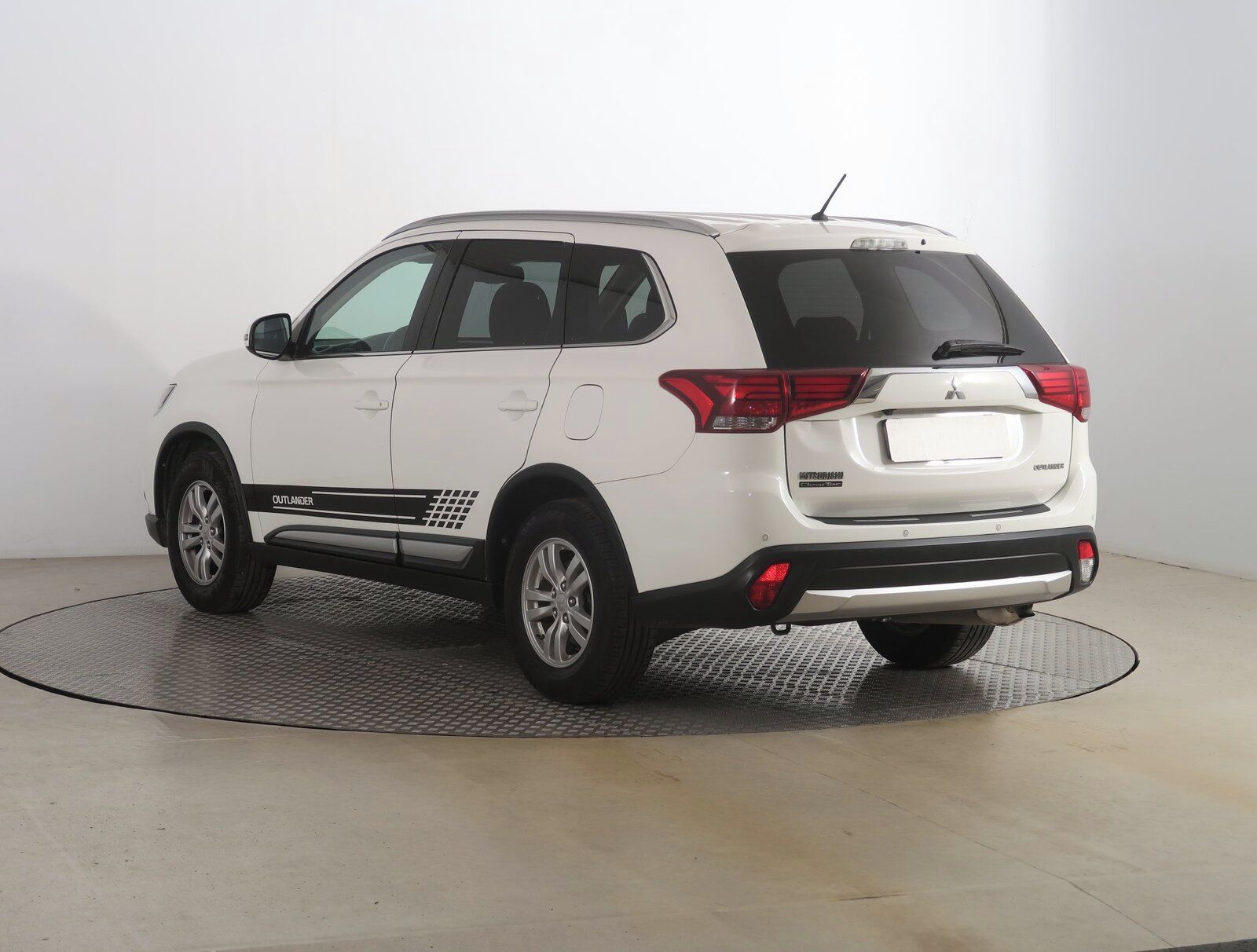 Mitsubishi Outlander, 2.0, Serv.kniha - fotka 4