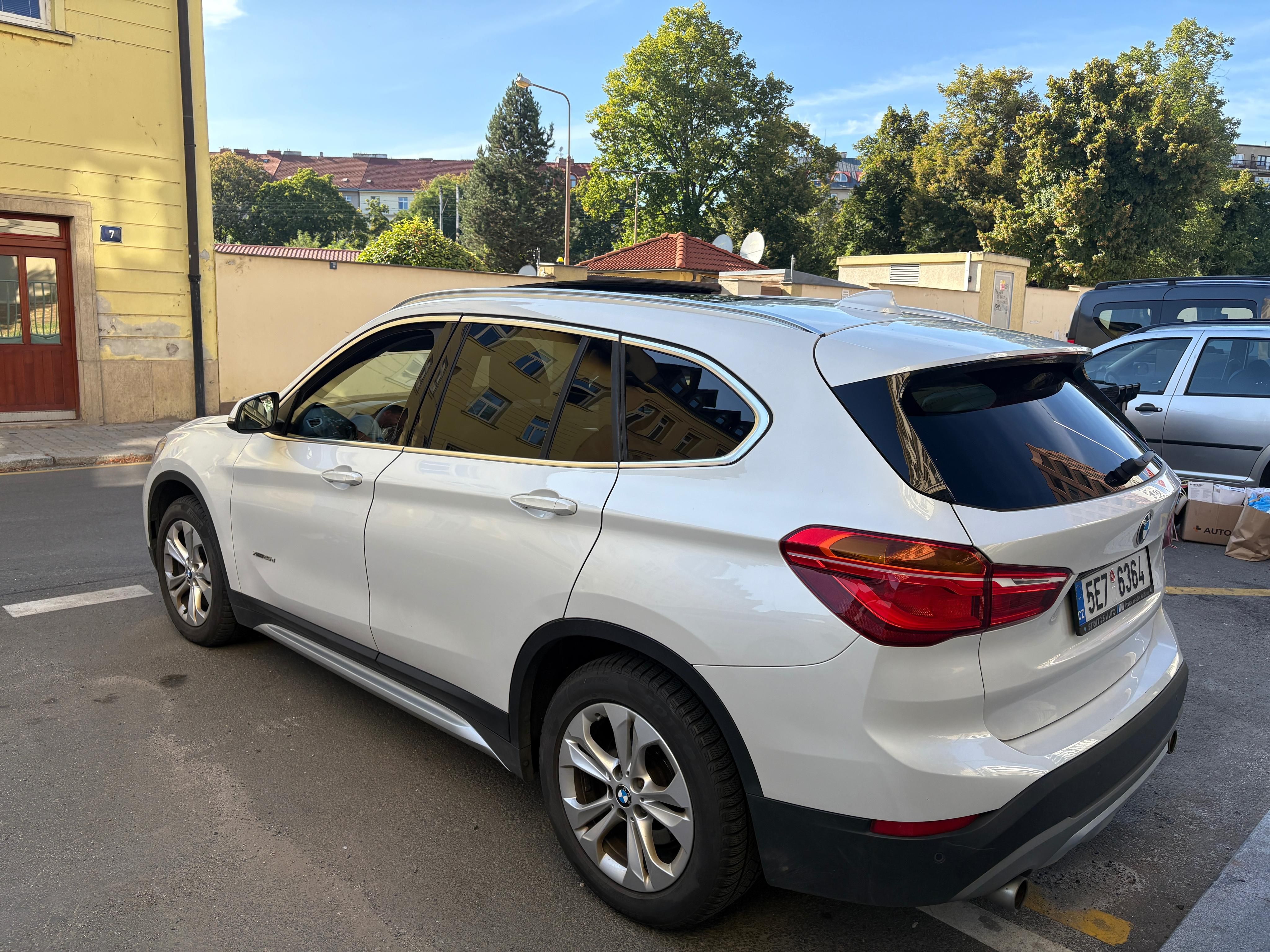 BMW X1, xDrive25d, kůže, panorama, ČR - fotka 5