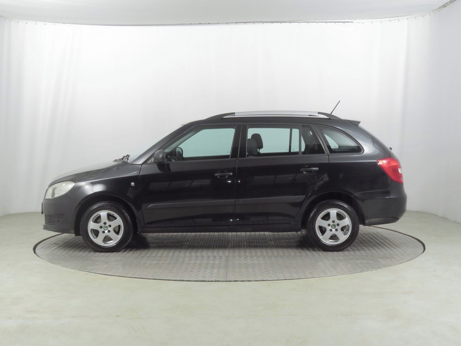 Škoda Fabia, 1.6 TDI, Serv.kniha - fotka 3