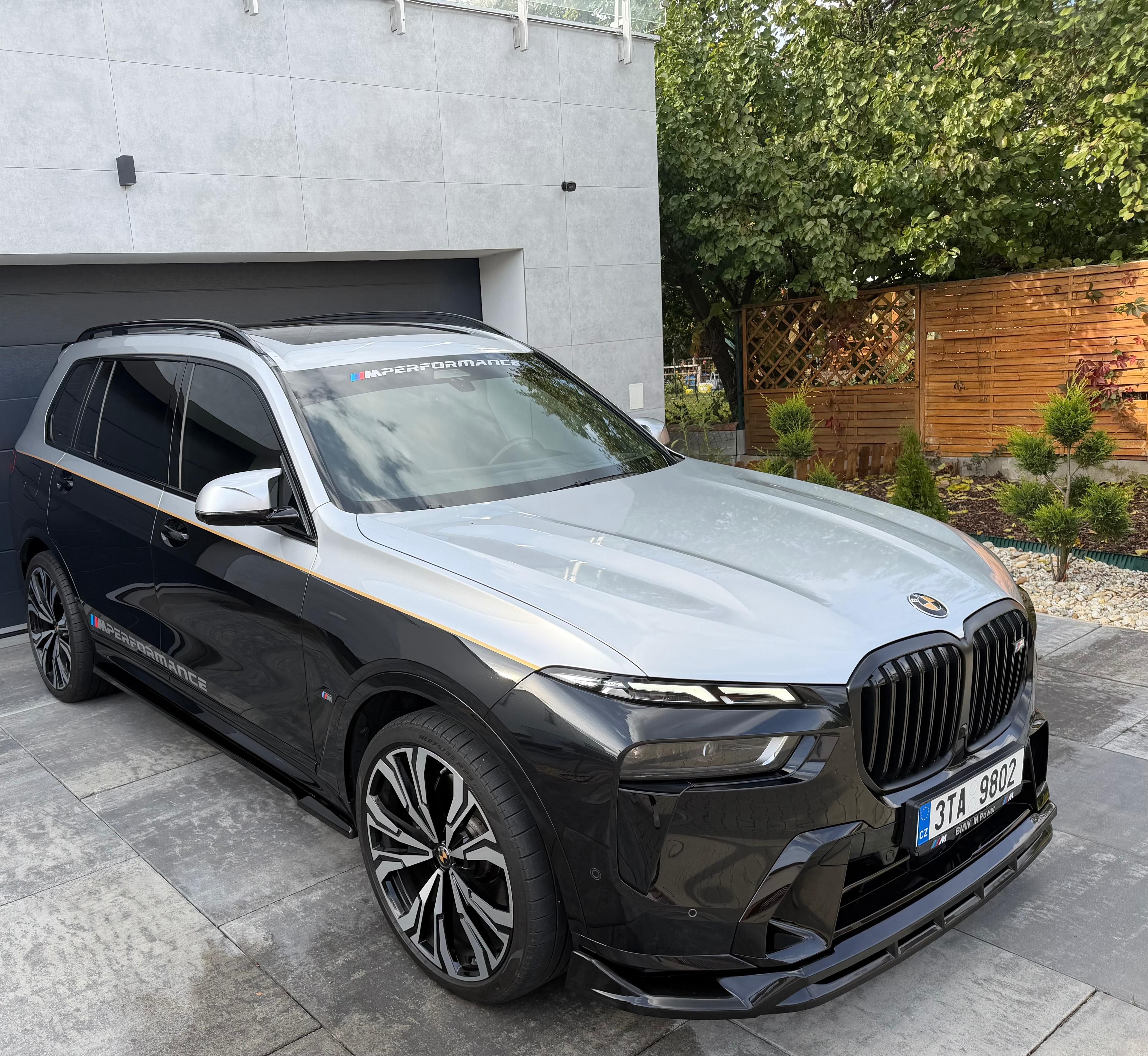 BMW X7, M60i*B&W*MASÁŽ*SKYLOUNGE*XD - fotka 5