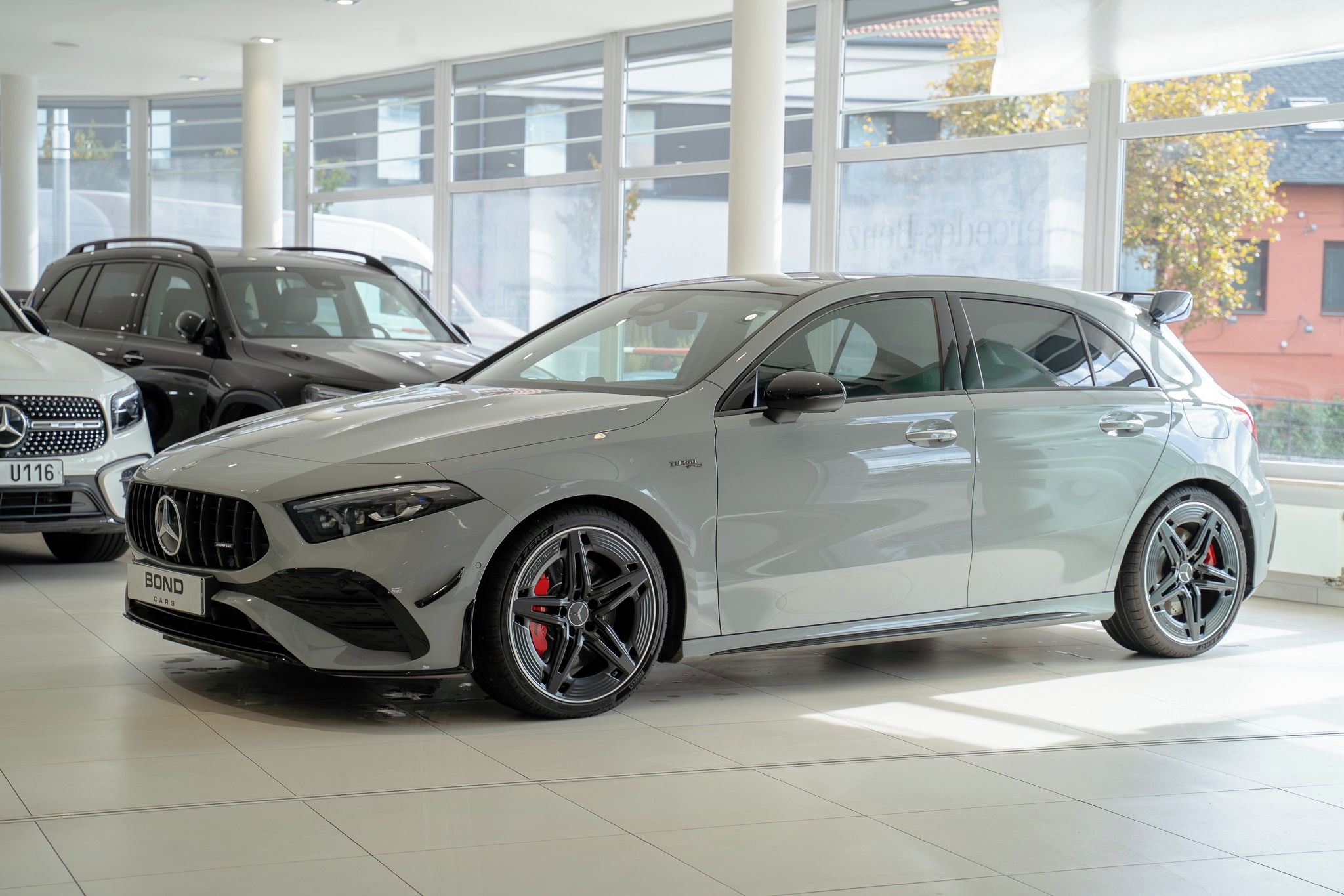 Mercedes-Benz Třídy A, 35 AMG 4M/AERO/PANO/LED/TOP