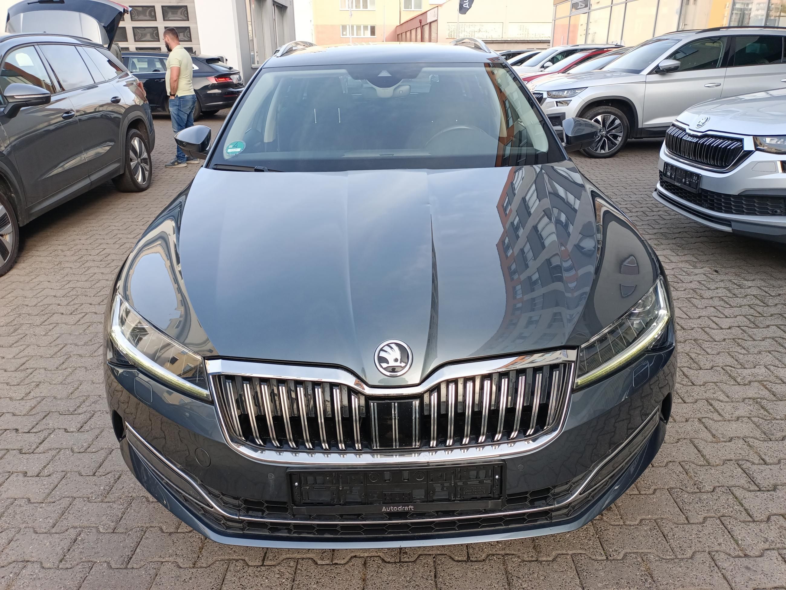 Škoda Superb, 2.0 TDI 110kW DSG / Tažné - fotka 2