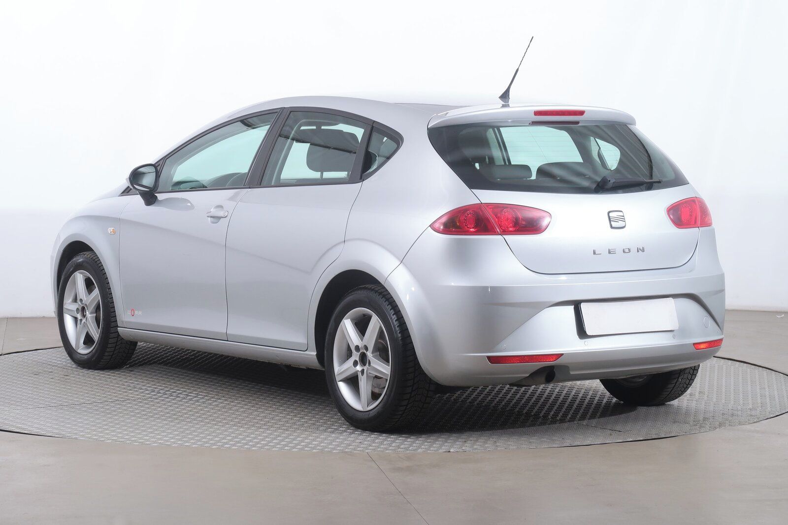 Seat Leon, 1.6 TDI, Reference, Serv.kniha - fotka 4