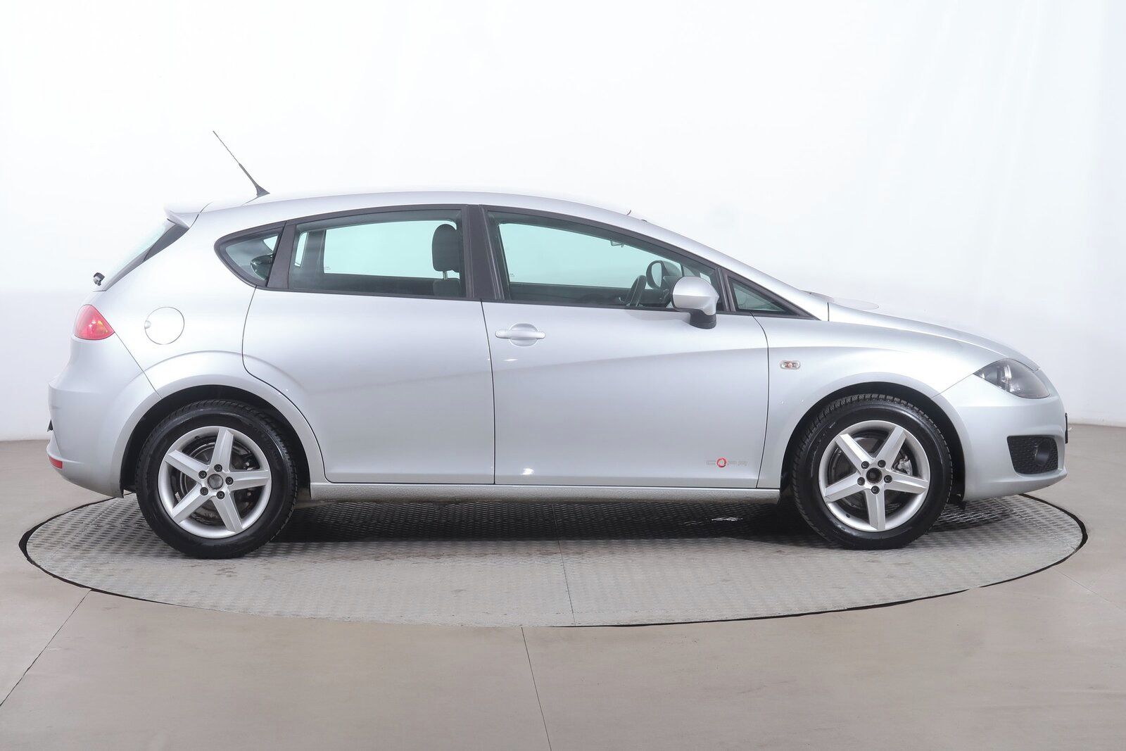Seat Leon, 1.6 TDI, Reference, Serv.kniha - fotka 6
