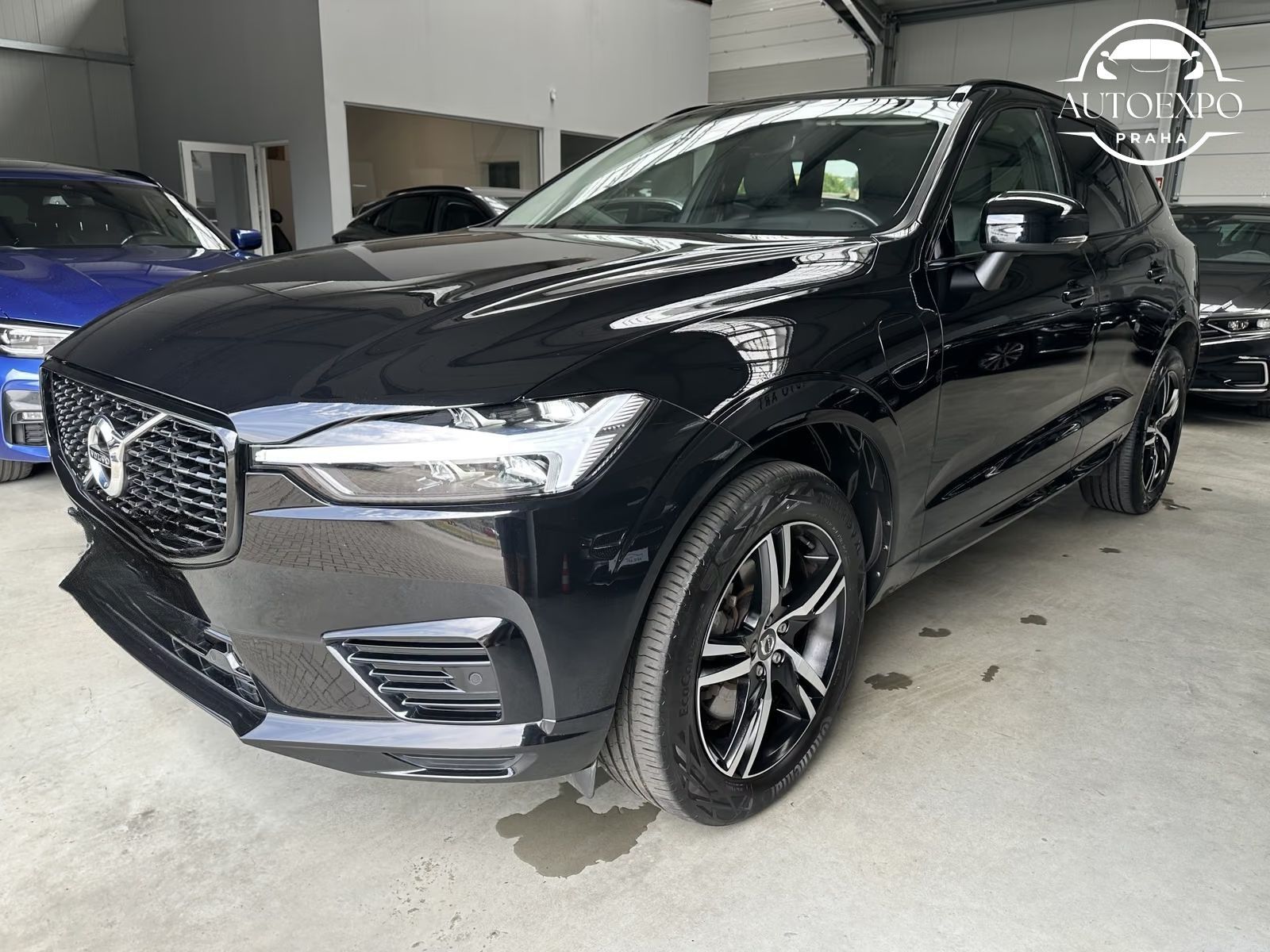 Volvo XC60, T6 R Design*AWD*PANORAMA - fotka 3