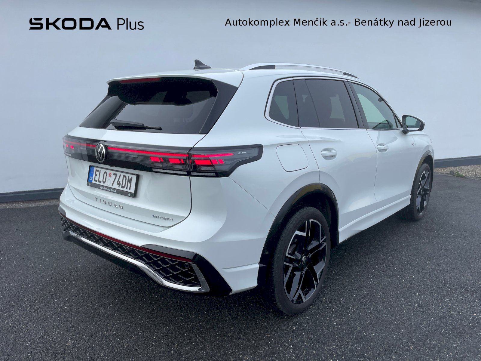 Volkswagen Tiguan, TIGUAN R-LINE 1,5 TSI 130 KW E - fotka 2