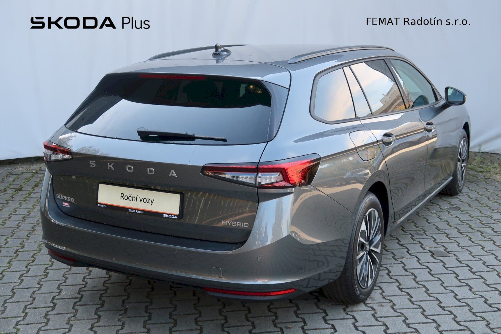 Škoda Superb, Combi  Selection 1,5 TSi e- Te - fotka 2