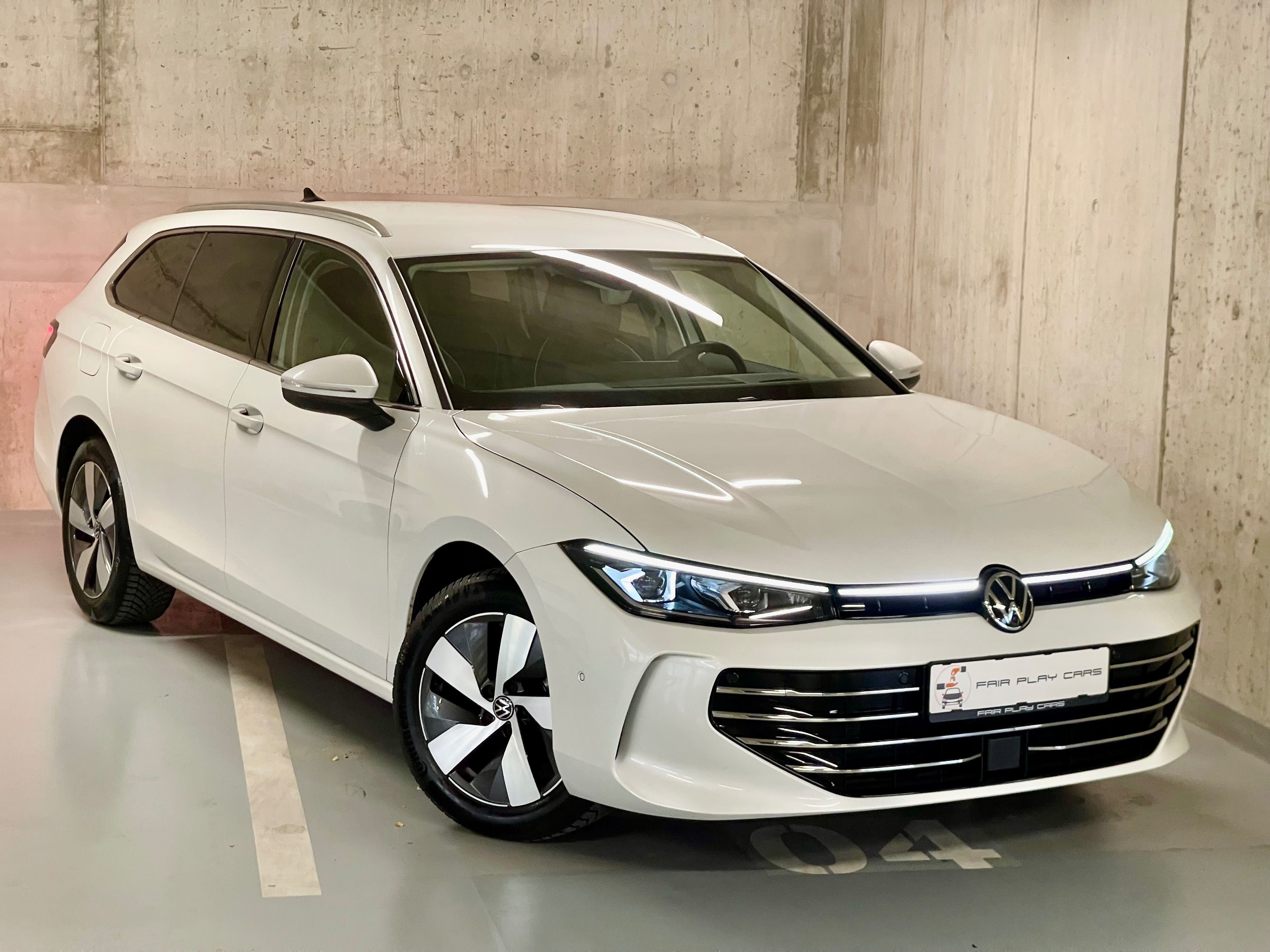 Volkswagen Passat, Elegance - HUD/Matrix/Tažné