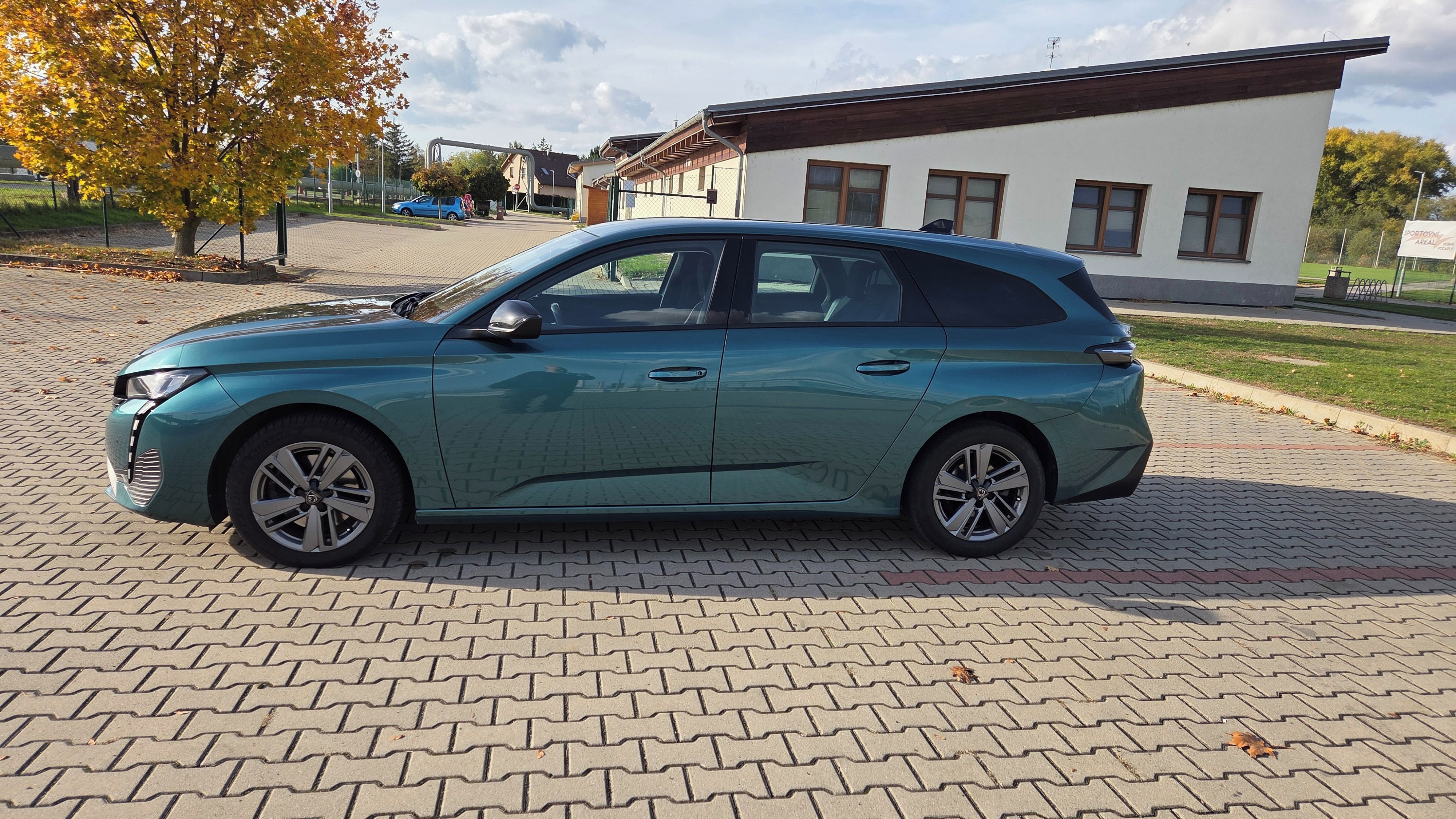 Peugeot 308, 1.5BlueHDI 96KW - fotka 4