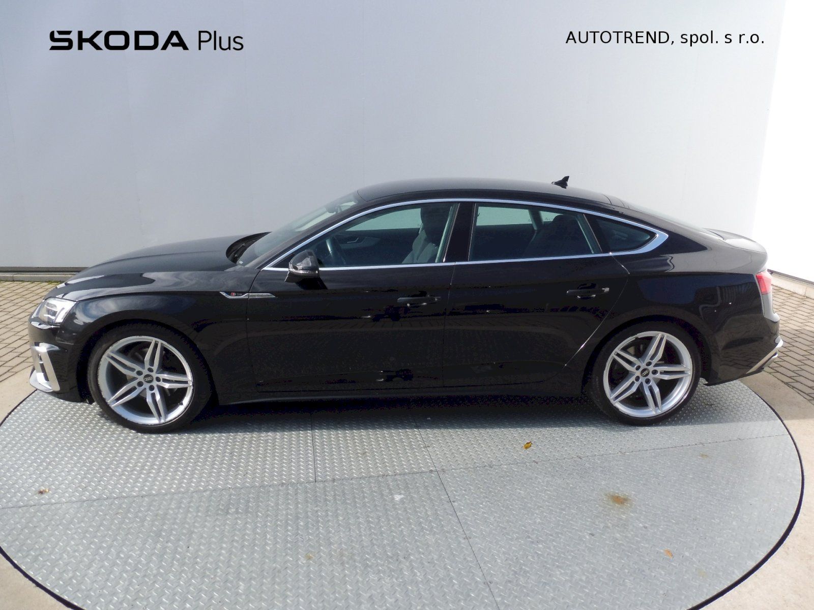 Audi A5, Sportback 35 S line 2,0 TFSI 1 - fotka 3