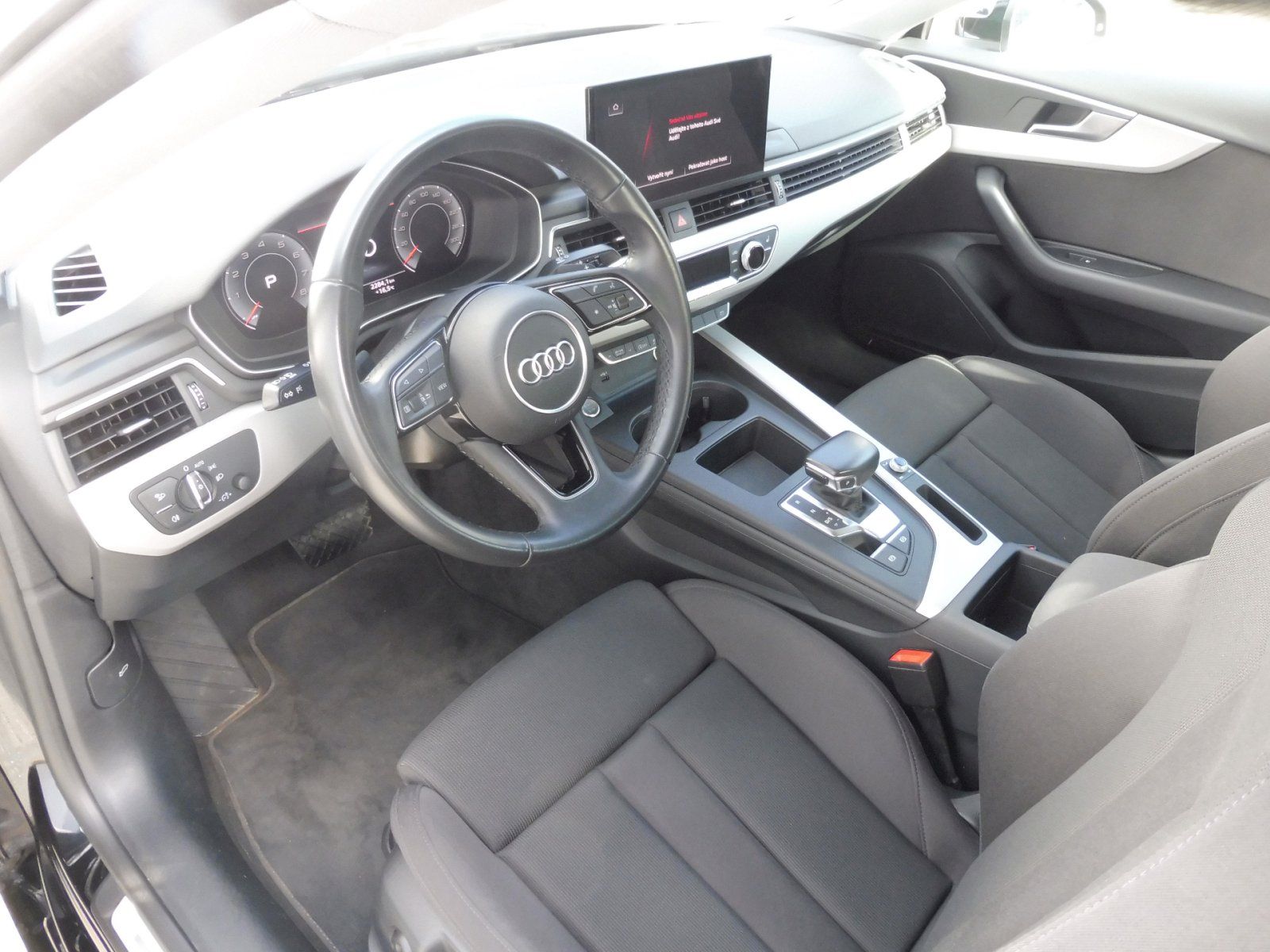 Audi A5, Sportback 35 S line 2,0 TFSI 1 - fotka 6