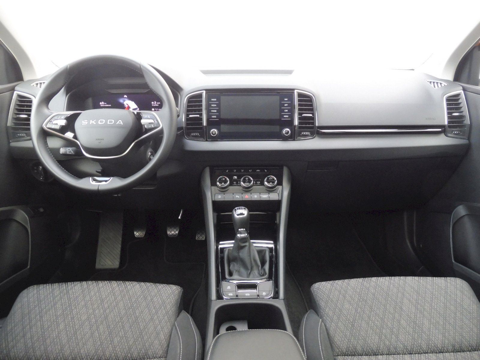 Škoda Karoq, Top Selection 1,5 TSI 110kW - fotka 5