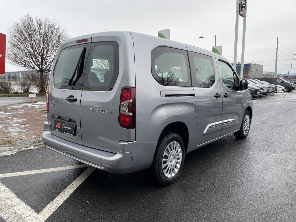 Toyota Proace City Verso, 1.5D MT 130k Business 7S - fotka 3