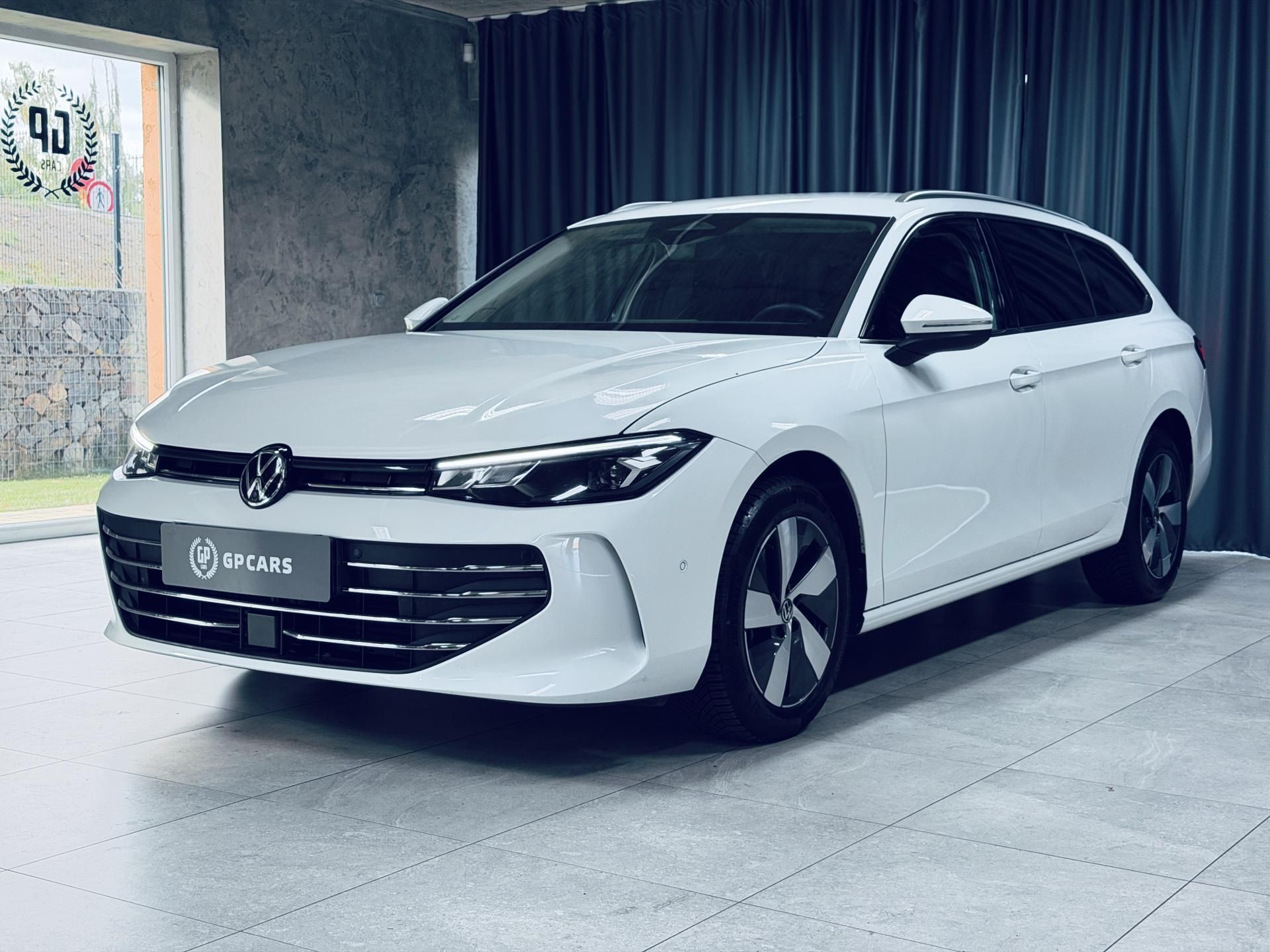 Volkswagen Passat, 1.5Tsi*TAŽ*MASAŽE*360°KAMERY* - fotka 3