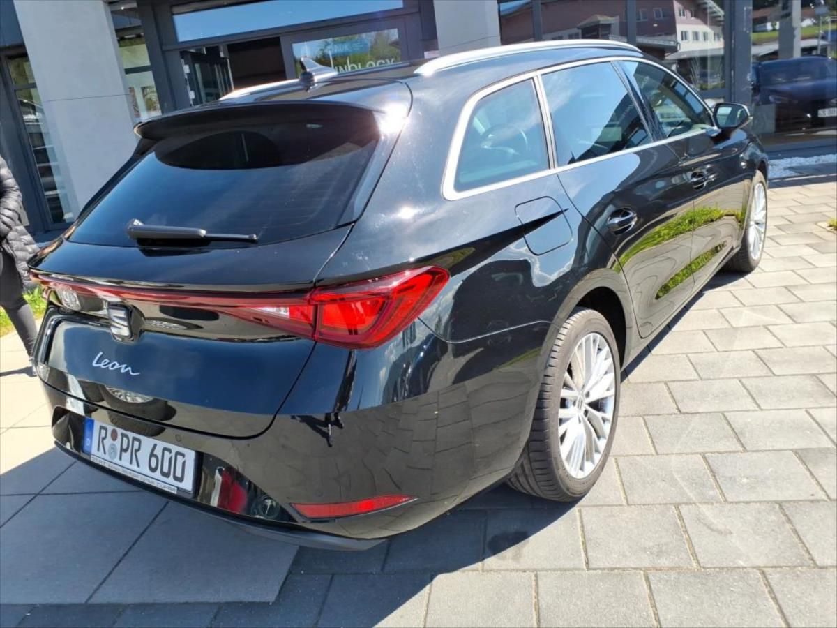 Seat Leon, 2,0 TDI TAŽNÉ KAMERA - fotka 4