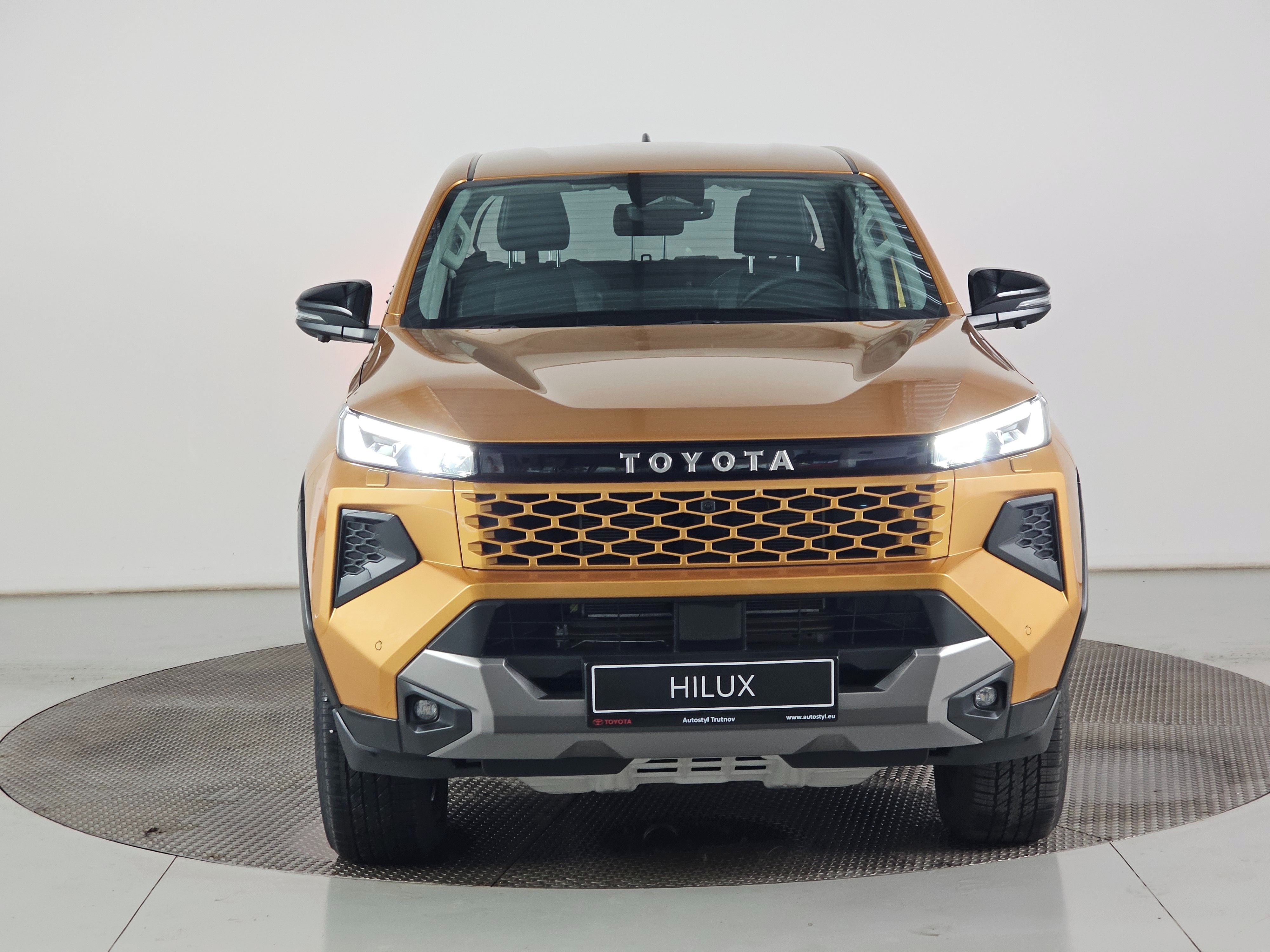 Toyota Hilux - fotka 2