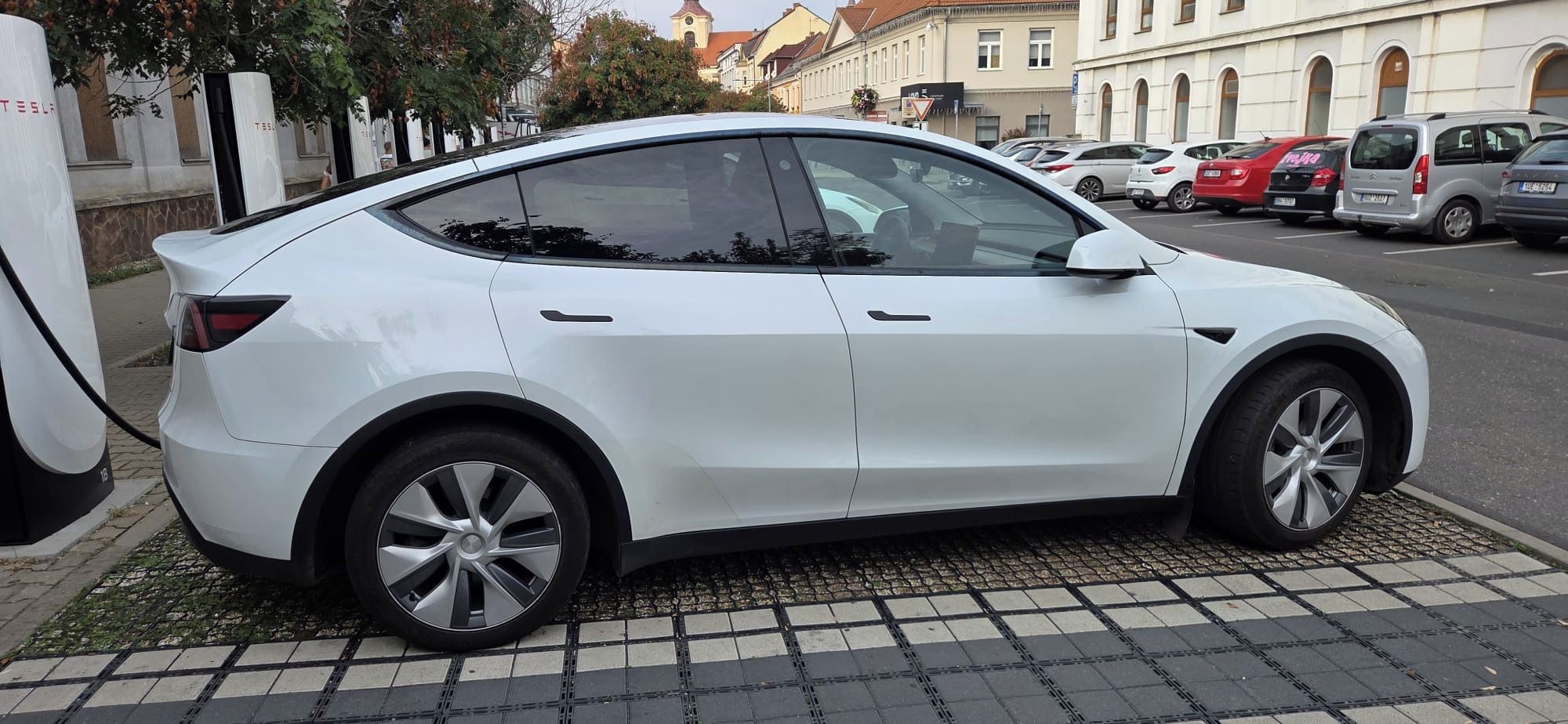 Tesla Model Y, Long Range 4x4, AWD Berlin - fotka 2