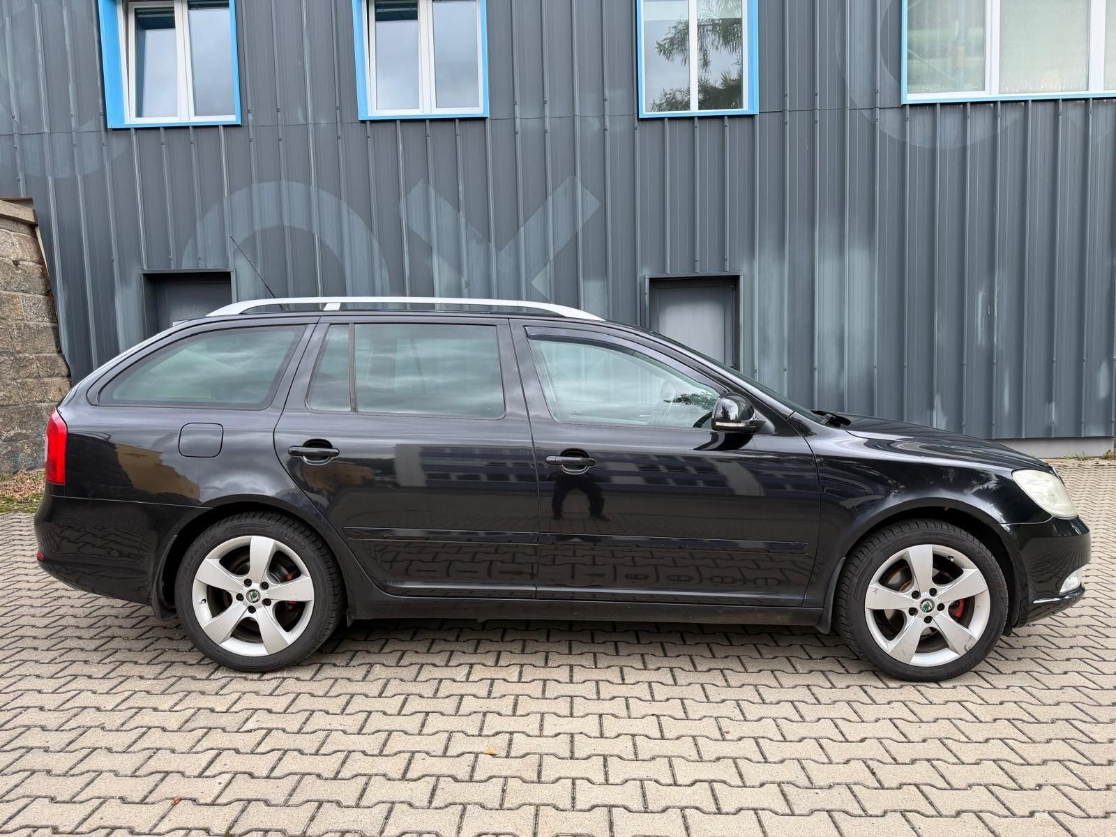 Škoda Octavia, 1,6 TDi 77 kW / servis - fotka 6