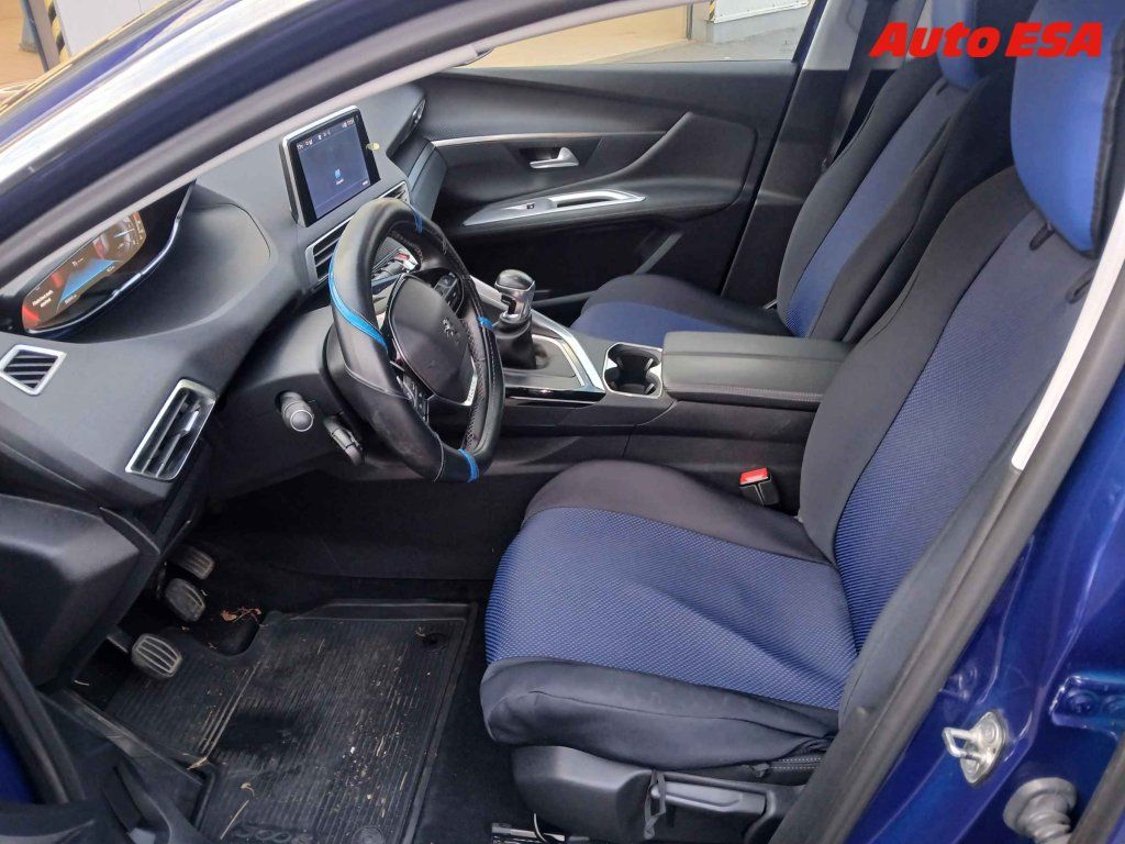 Peugeot 3008, 1.5 D,1.maj - fotka 3
