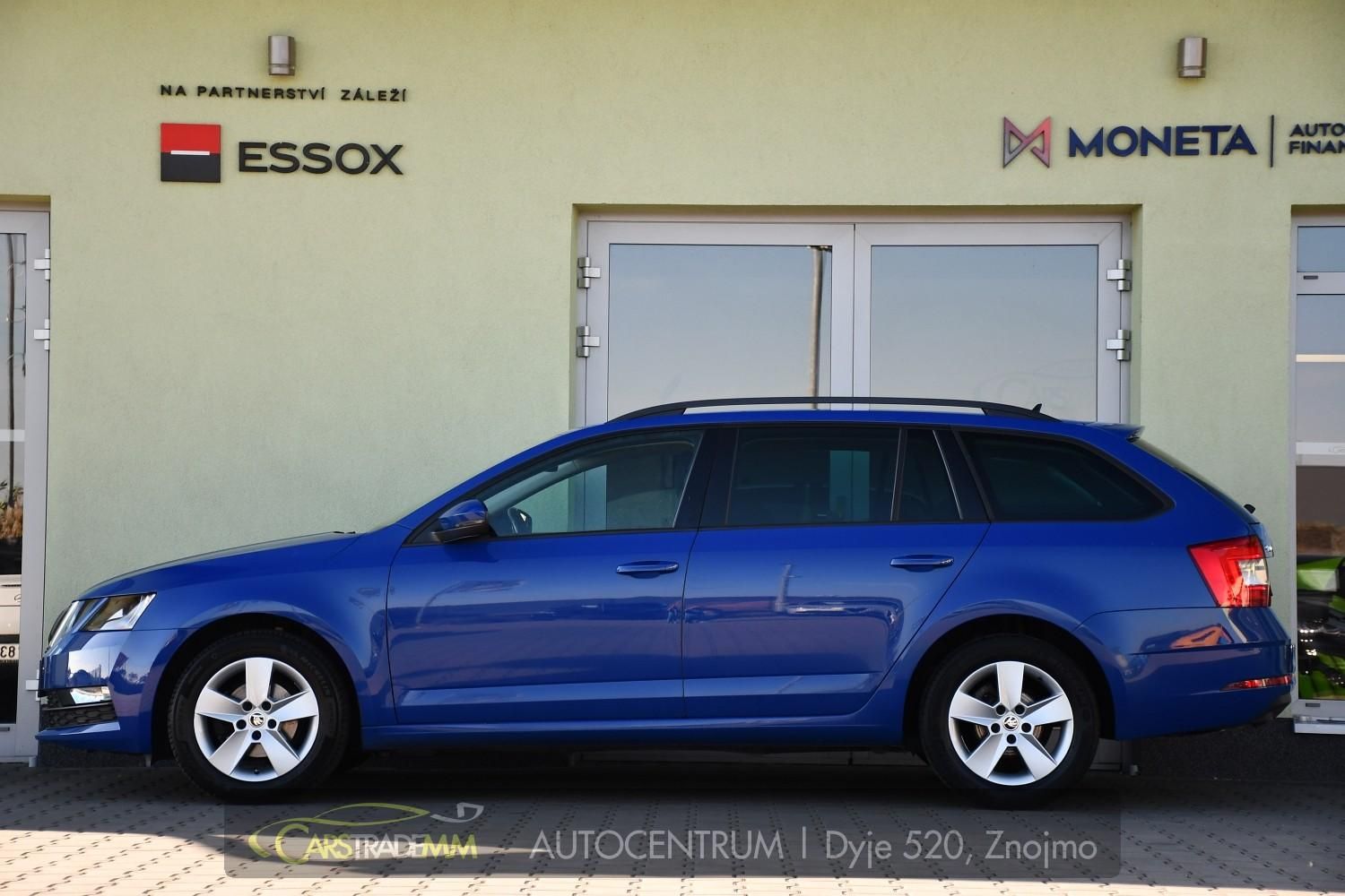 Škoda Octavia, 1,6TDi MT CARPLAY TAŽNÉ - fotka 2