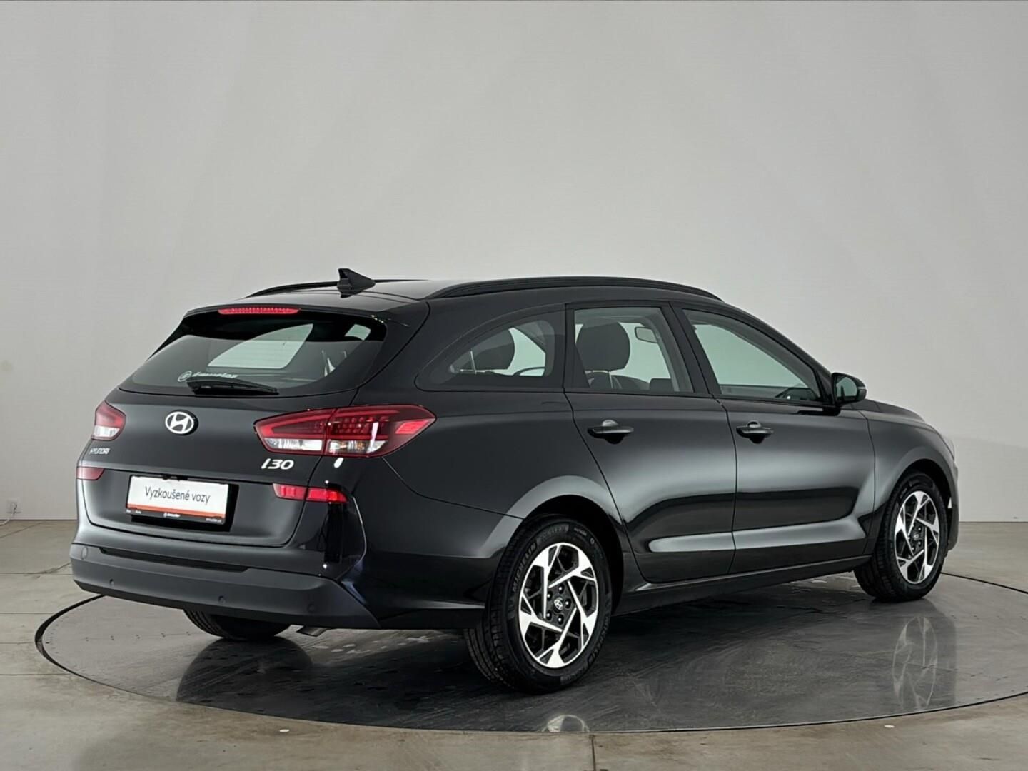 Hyundai i30, 1.5 T-GDI / 103 kW Smart DCT - fotka 2