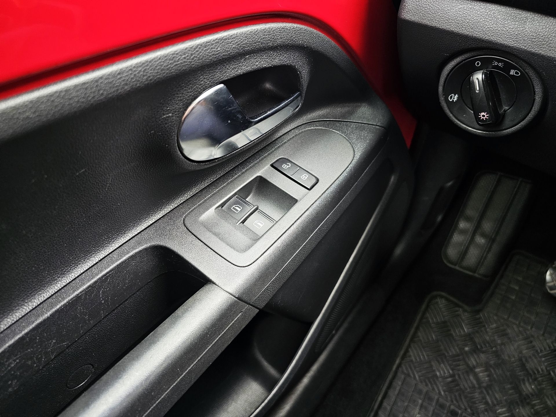 Volkswagen Up!, Move 1.0 MPI 44 kW - fotka 6