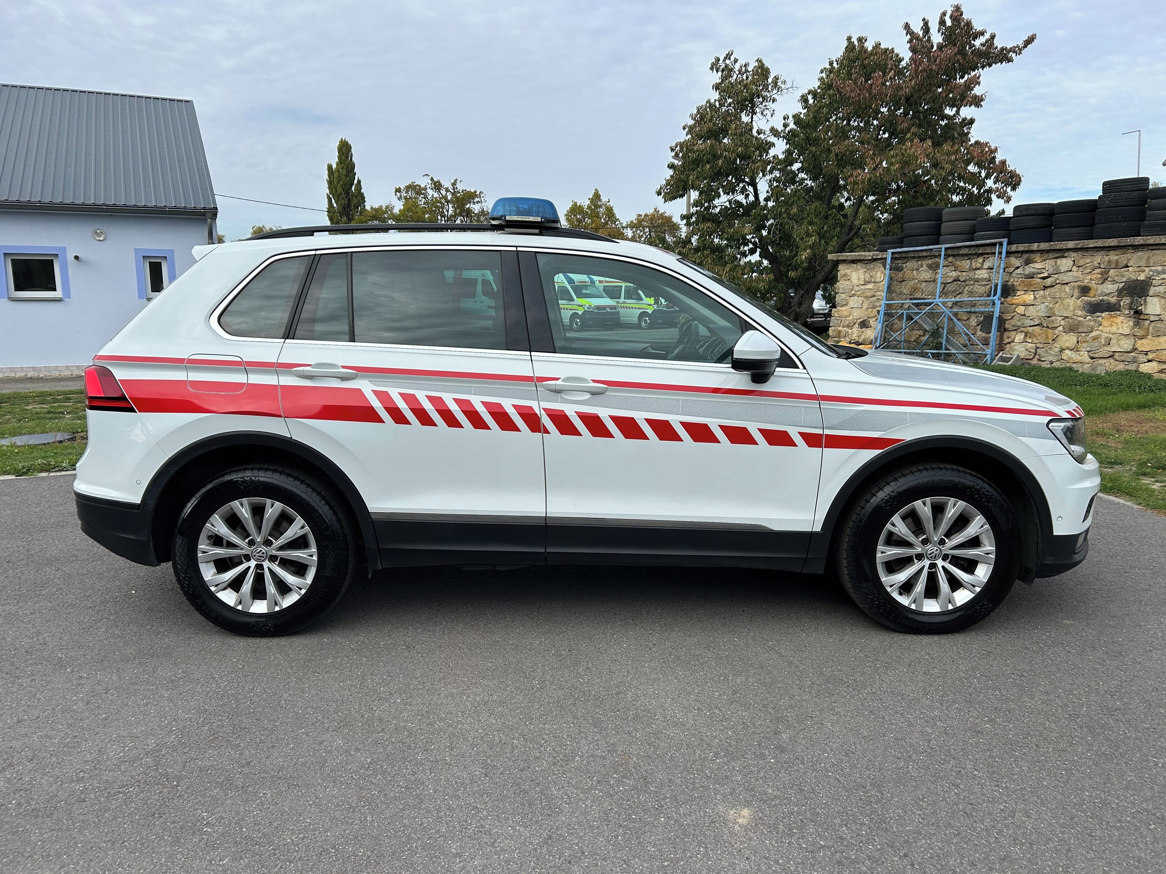 Volkswagen Tiguan, 2.0 TDI - DSG 4x4 Sanitní vůz - fotka 4