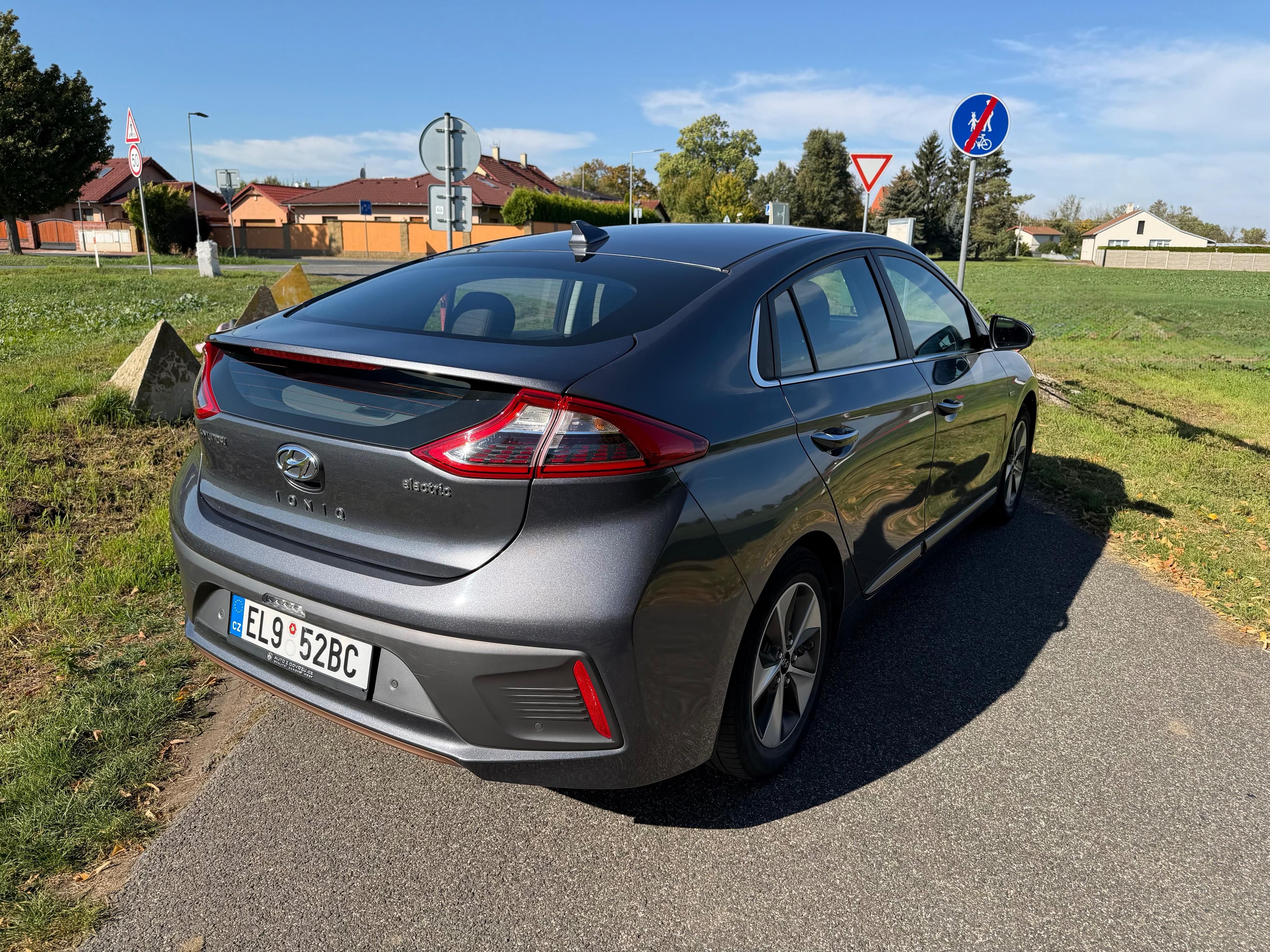 Hyundai Ioniq, Electric 28 kWh - fotka 6