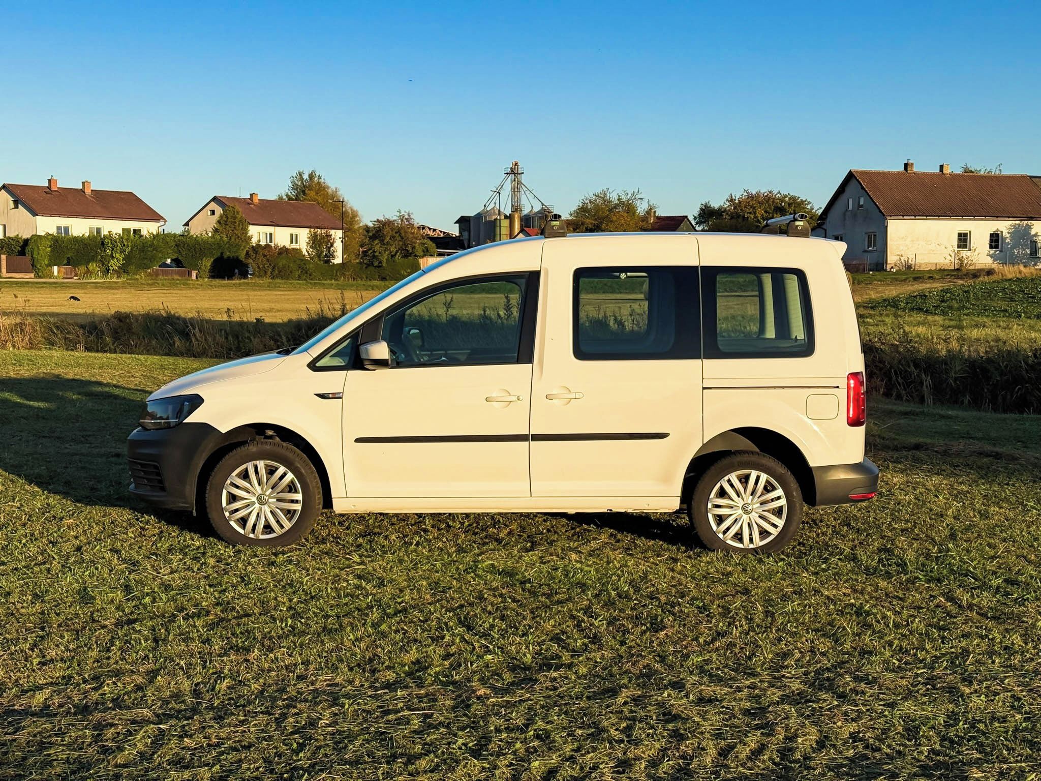 Volkswagen Caddy, 4x4 webasto 2.0TDi - fotka 3