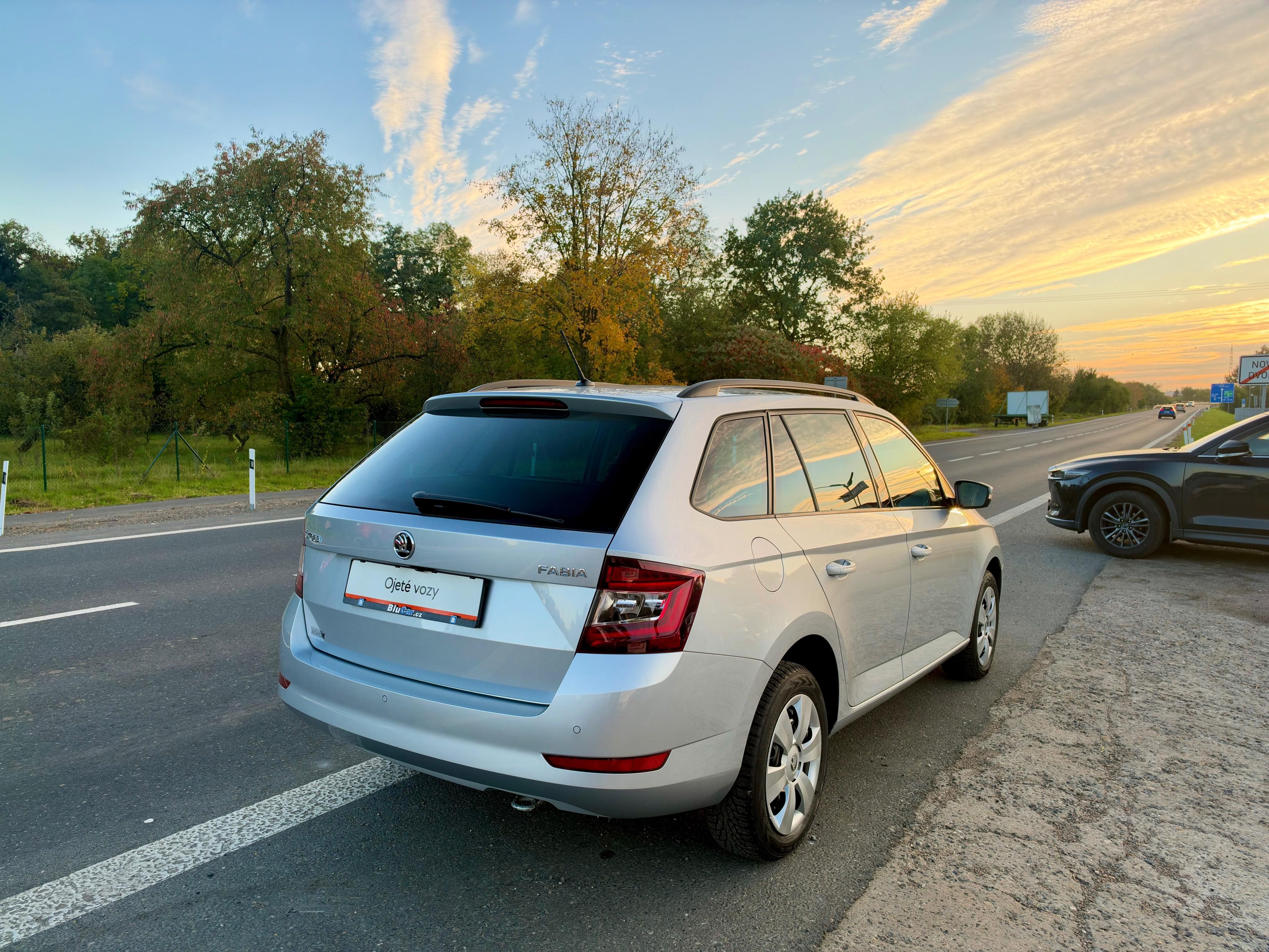 Škoda Fabia, 1.0TSi 81kw Style Plus ČR 1.Ma - fotka 3