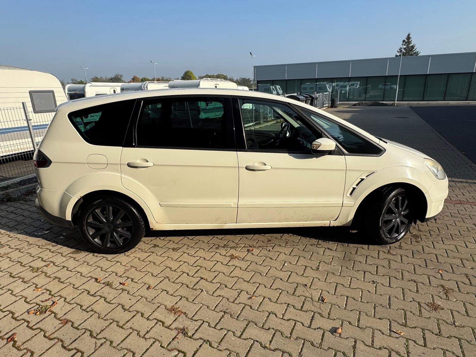 Ford S-MAX, 2.0 TDCi - Titanium - fotka 4