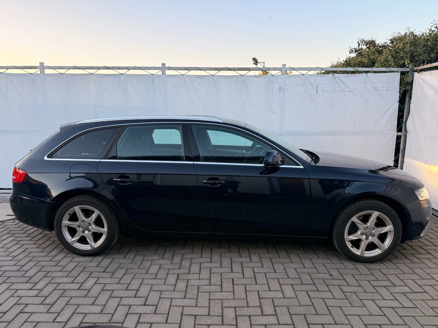 Audi A4, 1.8 TSI 118kW*1.Maj*ČR*CEBIA* - fotka 6