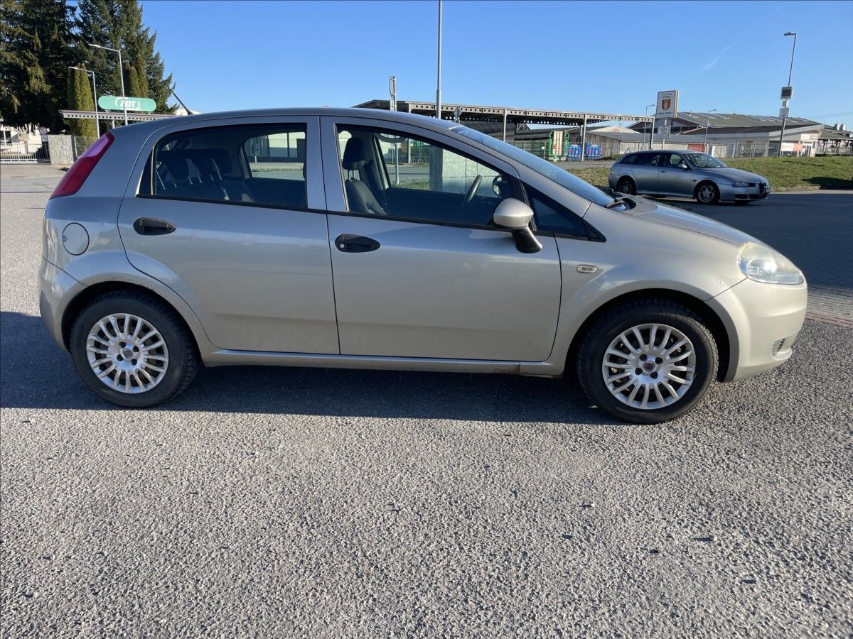 Fiat Punto, 1,2 i 48kw Klima CZauto 1maj. - fotka 5