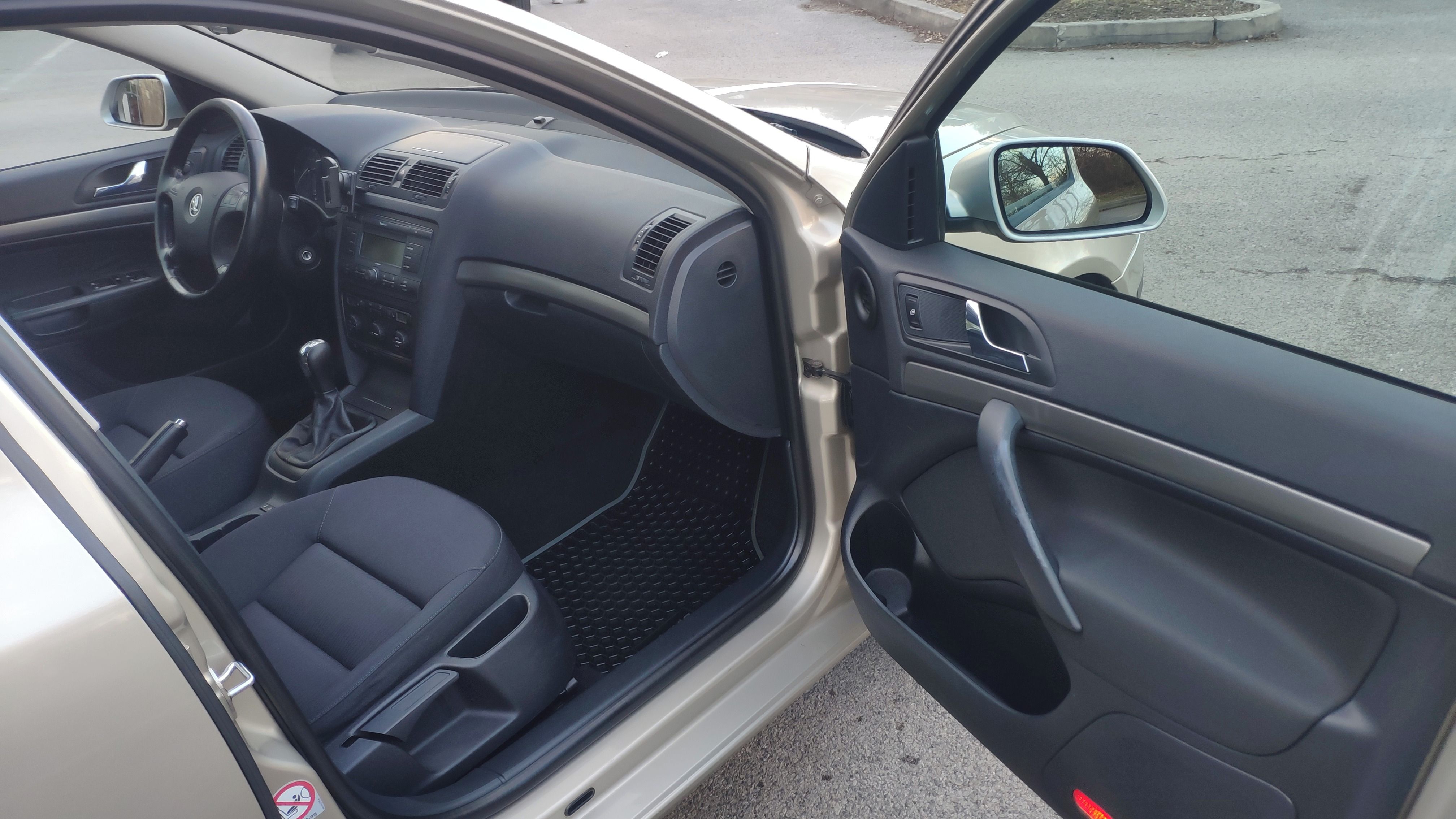 Škoda Octavia, 2 kombi Elegance LPG - fotka 5