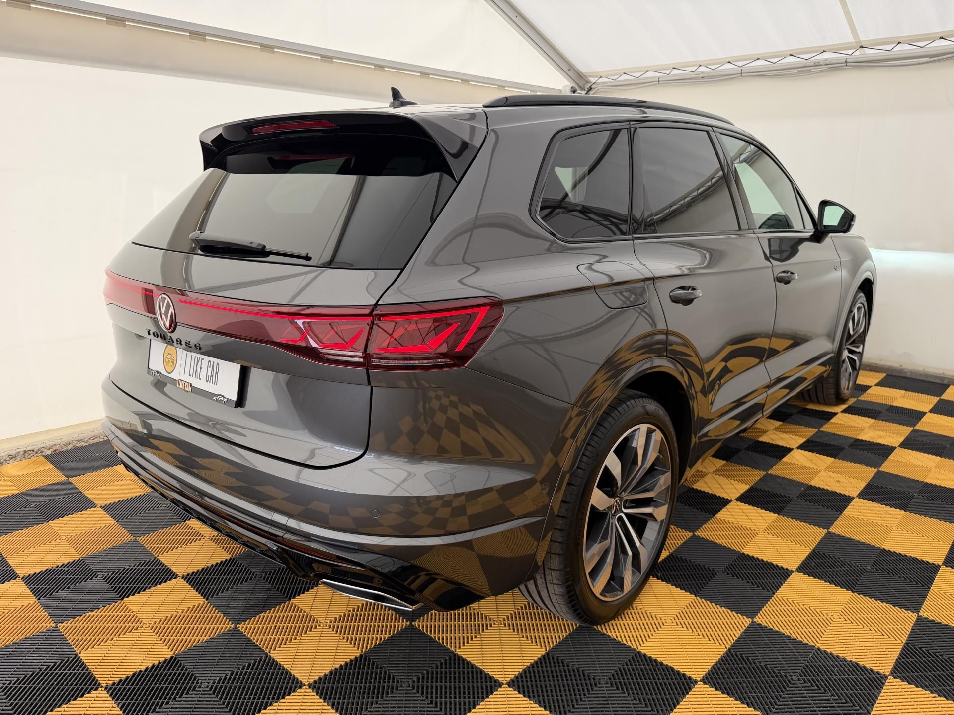 Volkswagen Touareg, 3.0Tdi*210kw*DPH*Final Edition - fotka 5