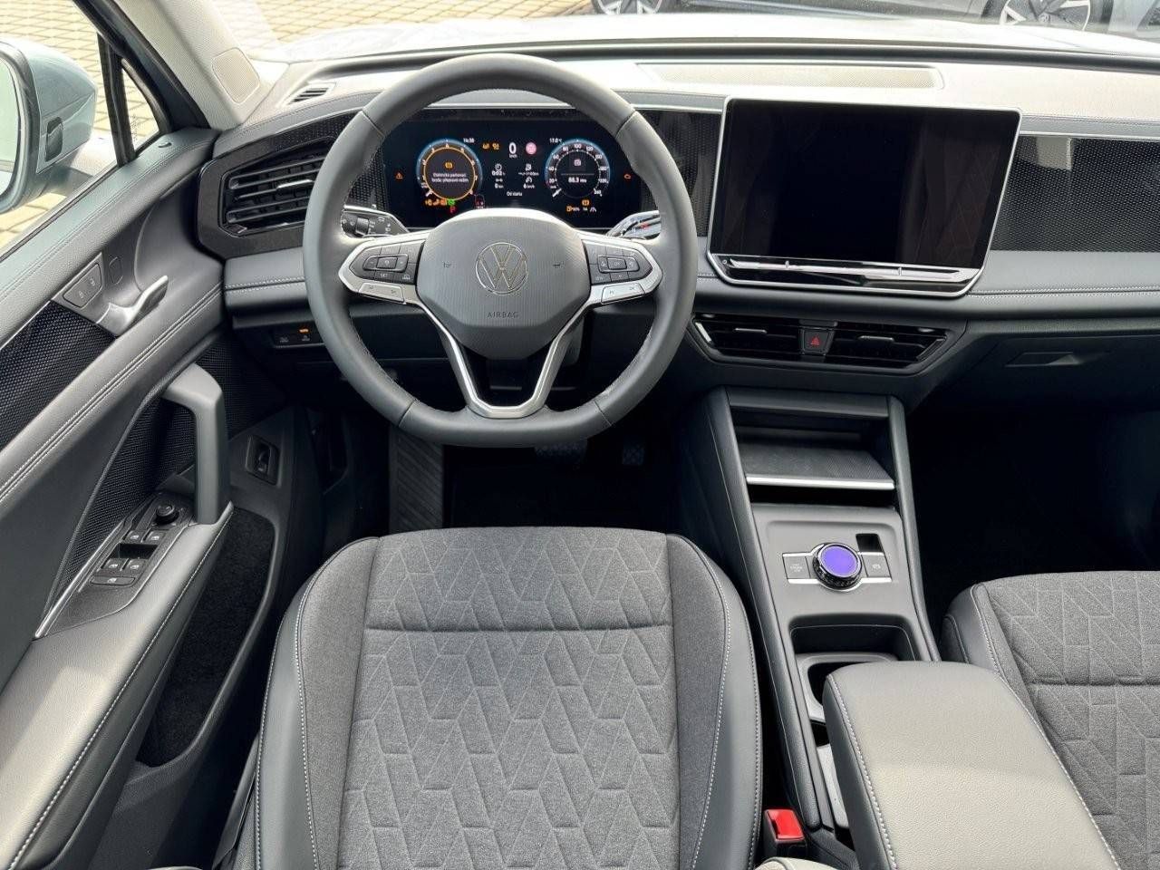 Volkswagen Tiguan, People 7DSG mHEV 1,5eTSI - fotka 6